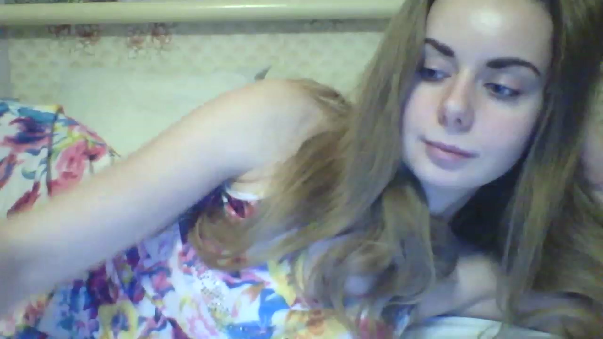 Gallery image thumbnail from Stepfania's myfreecams stream on, 12/06/2022, 13:34 image 19 of 20
