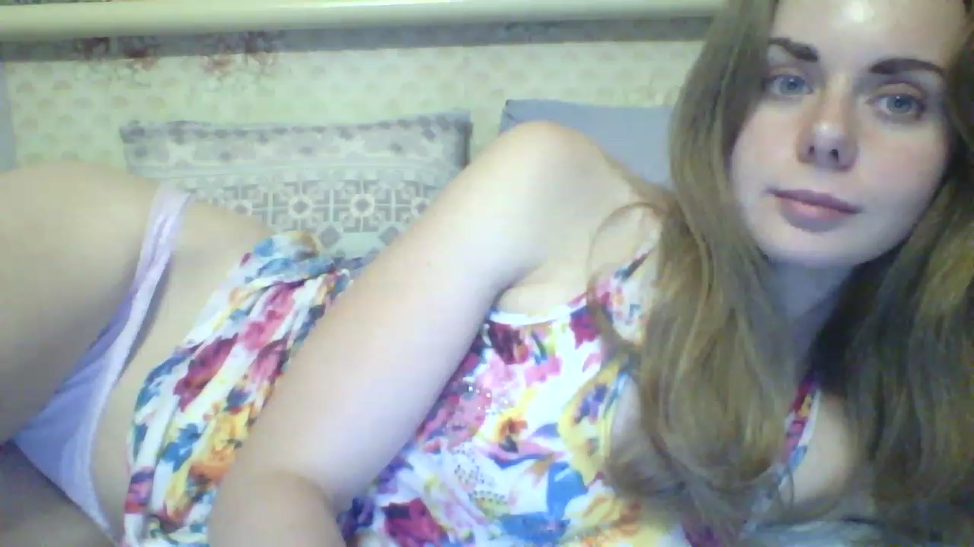 Gallery image thumbnail from Stepfania's myfreecams stream on, 06/19/2023, 24:36 image 18 of 20