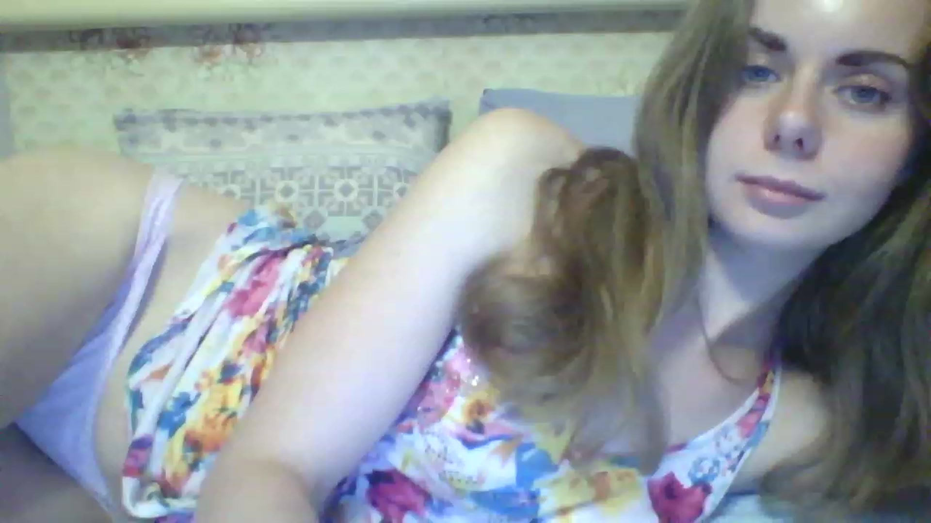 Gallery image thumbnail from Stepfania's myfreecams stream on, 06/19/2023, 24:36 image 14 of 20