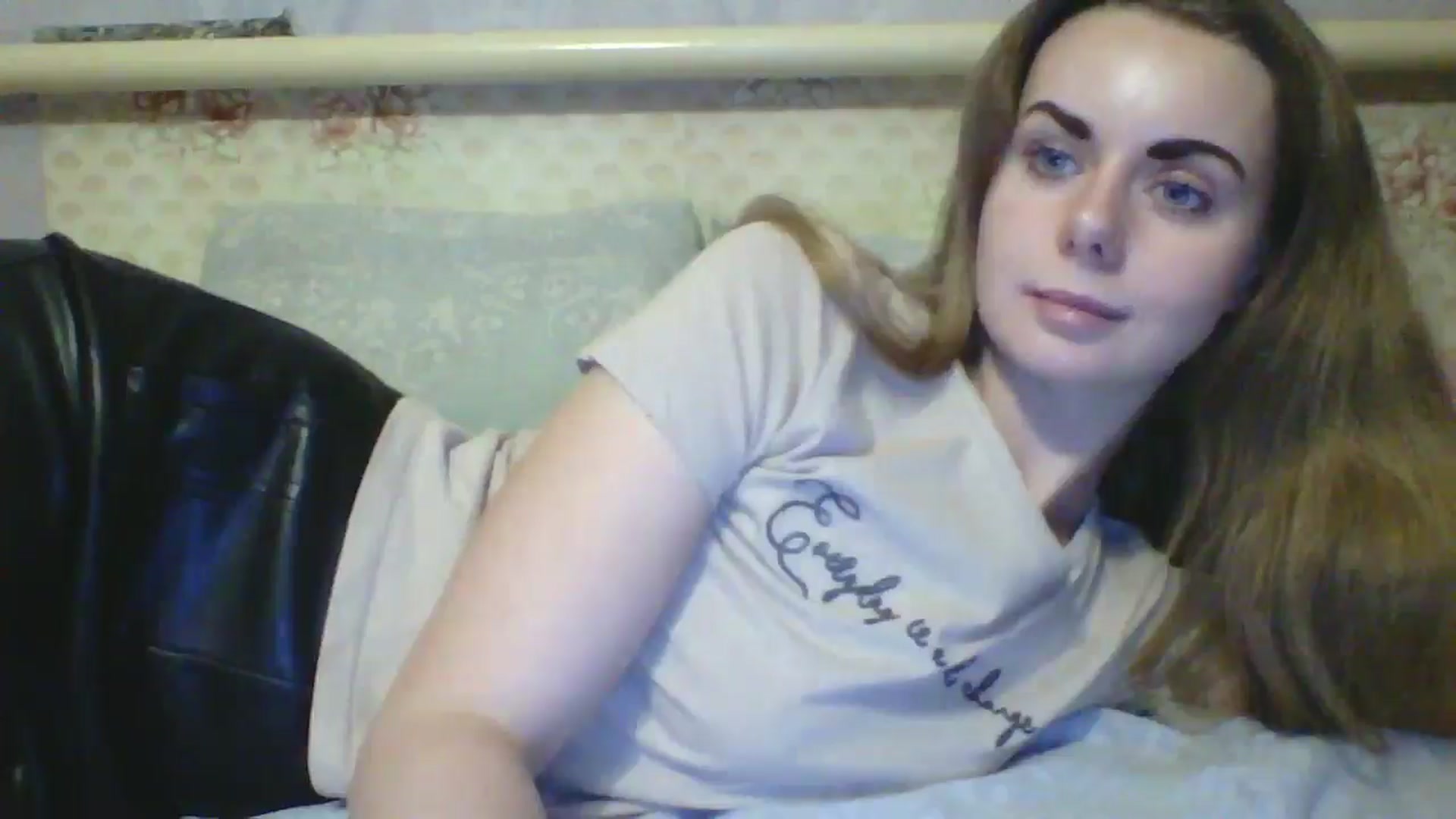 Gallery image thumbnail from Stepfania's myfreecams stream on, 08/06/2024, 02:28 image 7 of 20