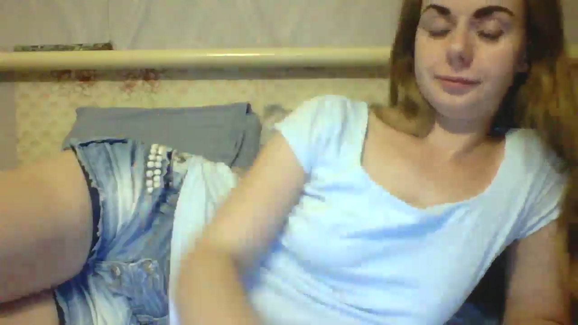 Gallery image thumbnail from Stepfania's myfreecams stream on, 08/17/2024, 24:17 image 16 of 20