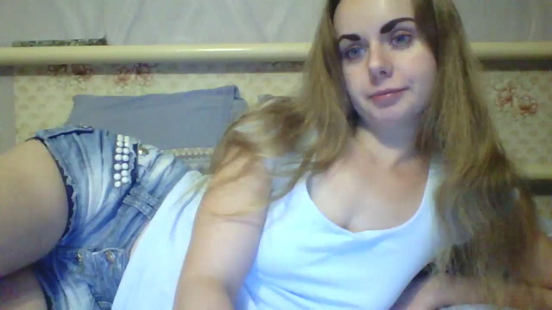 Gallery image thumbnail from Stepfania's myfreecams stream on, 08/17/2024, 24:17 image 1 of 20
