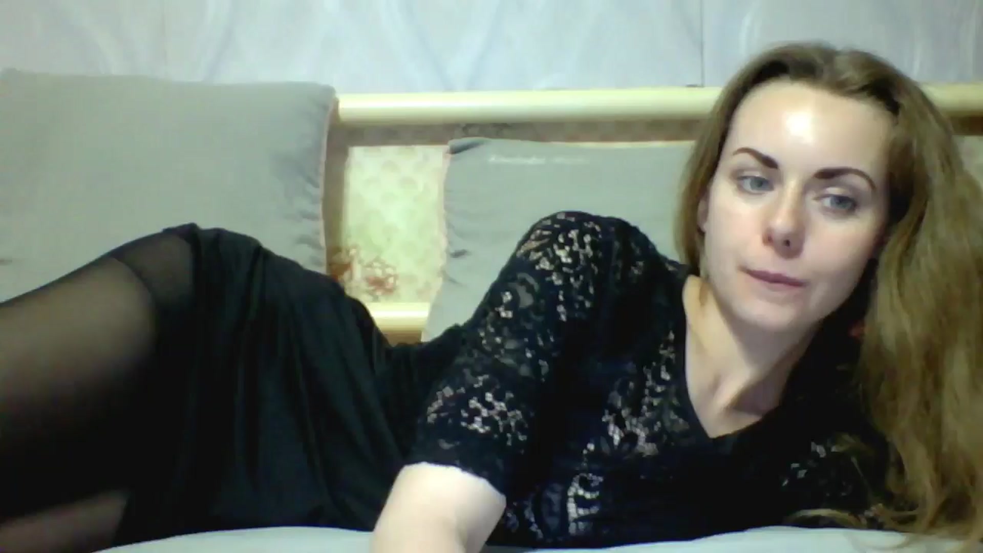 Gallery image thumbnail from Stepfania's myfreecams stream on, 03/31/2026, 03:53 image 13 of 20