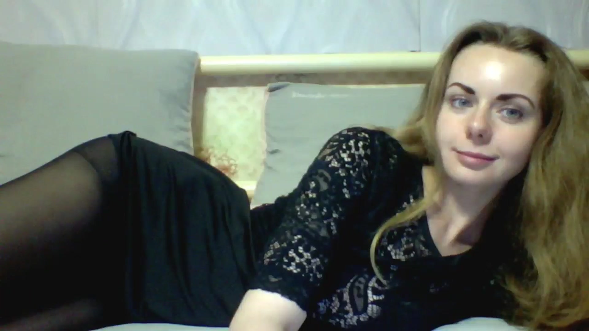 Gallery image thumbnail from Stepfania's myfreecams stream on, 03/31/2026, 03:53 image 16 of 20