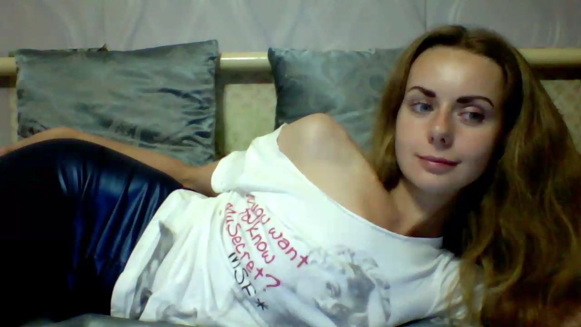 Gallery image thumbnail from Stepfania's myfreecams stream on, 07/17/2026, 02:48 image 18 of 20