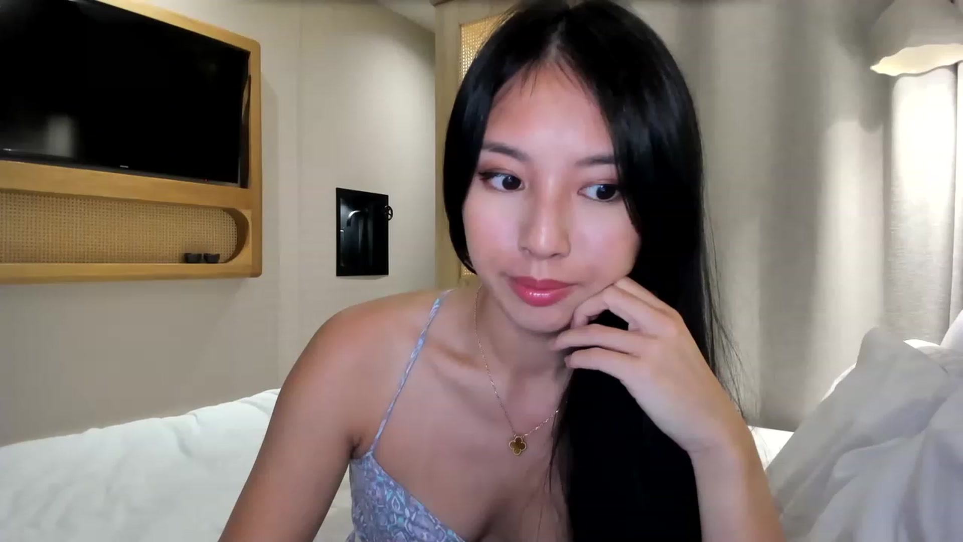 Gallery image thumbnail from Stephanie's myfreecams stream on, 02/02/2023, 11:36 image 3 of 20