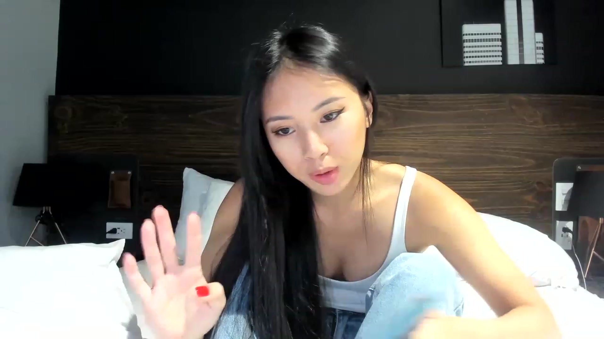 Gallery image thumbnail from Stephanie's myfreecams stream on, 02/19/2023, 09:36 image 13 of 20