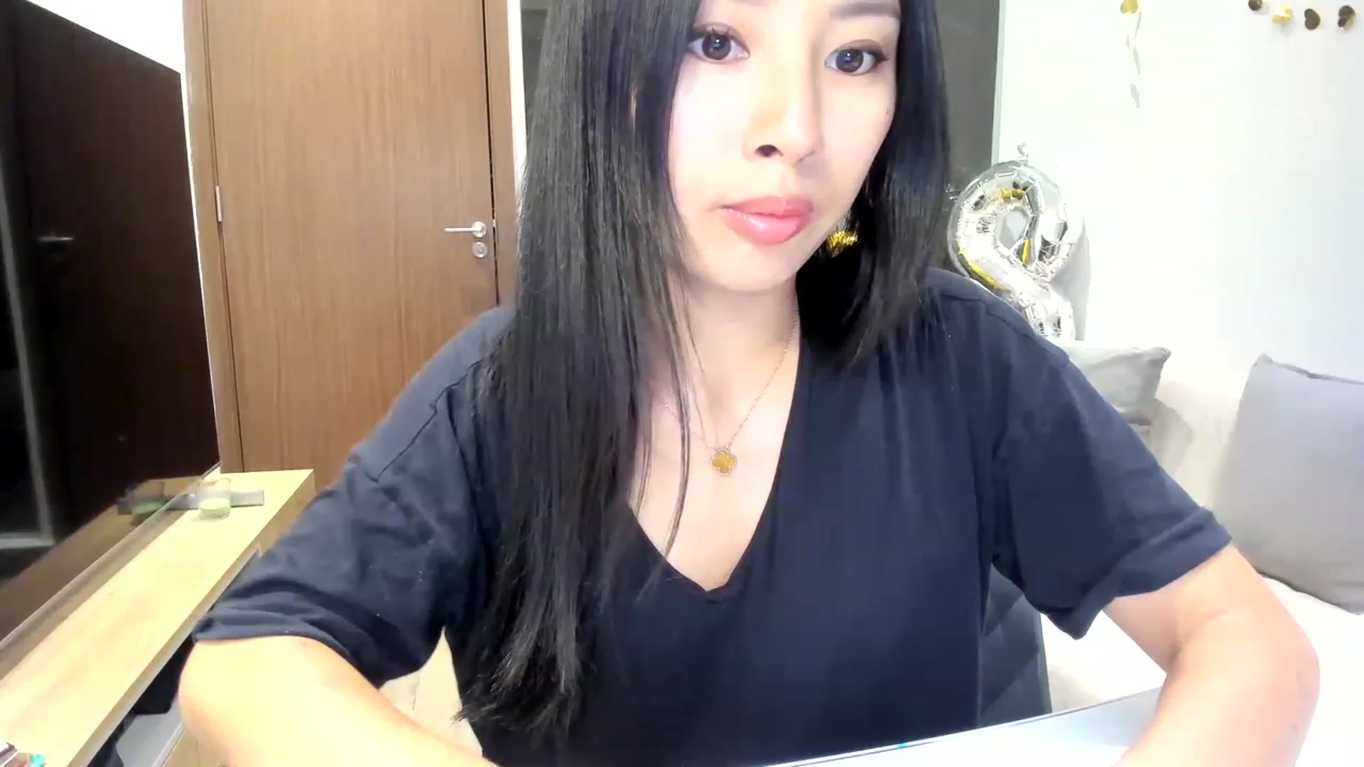 Gallery image thumbnail from Stephanie's myfreecams stream on, 06/15/2023, 06:08 image 7 of 20