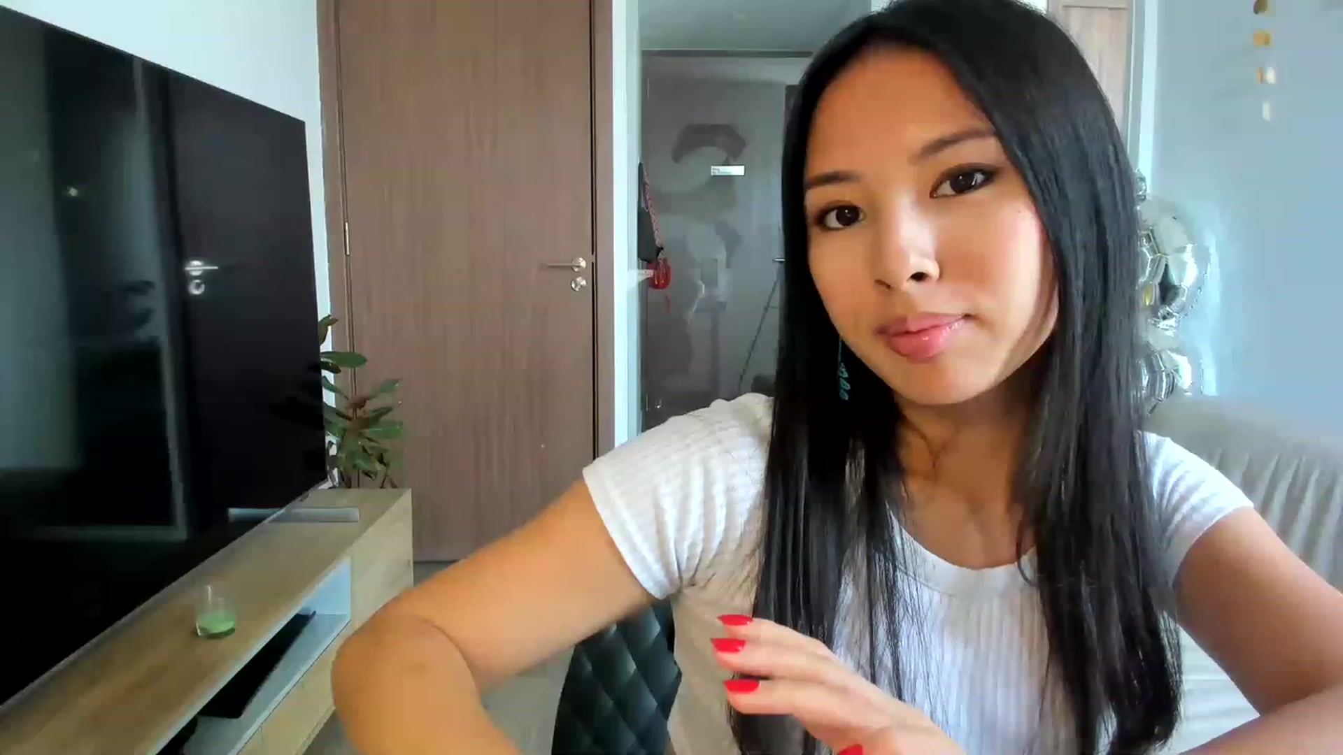 Gallery image thumbnail from Stephanie's myfreecams stream on, 06/17/2023, 24:00 image 3 of 20