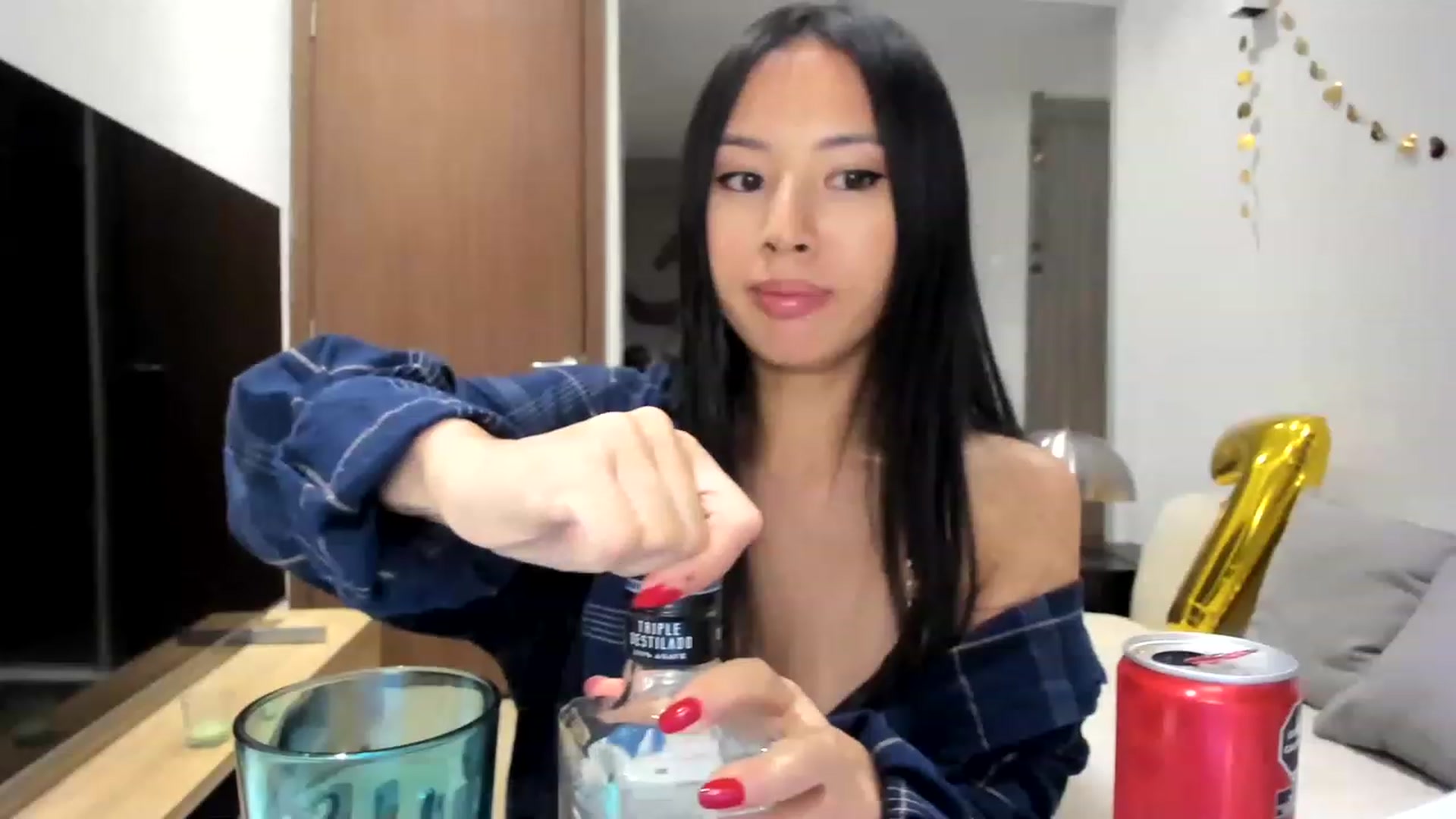 Gallery image thumbnail from Stephanie's myfreecams stream on, 06/25/2023, 07:44 image 4 of 20