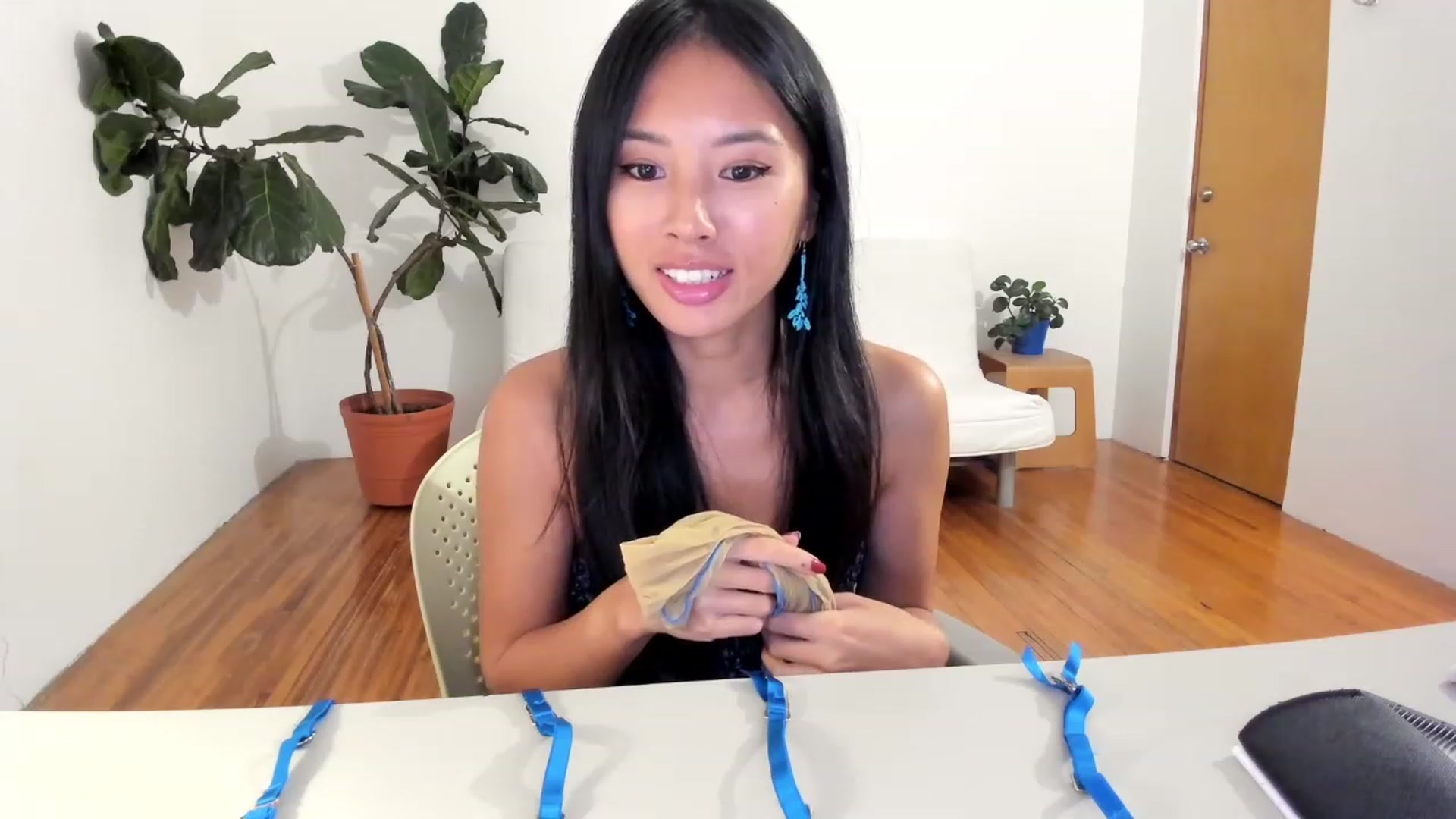 Gallery image thumbnail from Stephanie's myfreecams stream on, 08/19/2023, 06:20 image 10 of 20
