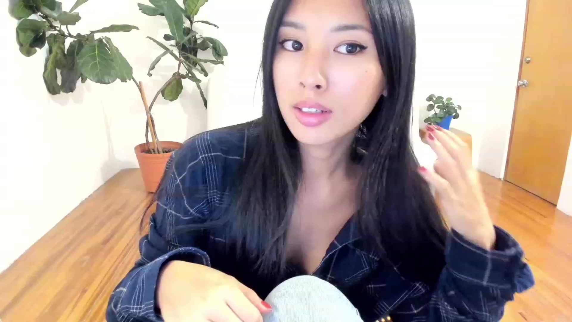 Gallery image thumbnail from Stephanie's myfreecams stream on, 08/20/2023, 08:47 image 12 of 20