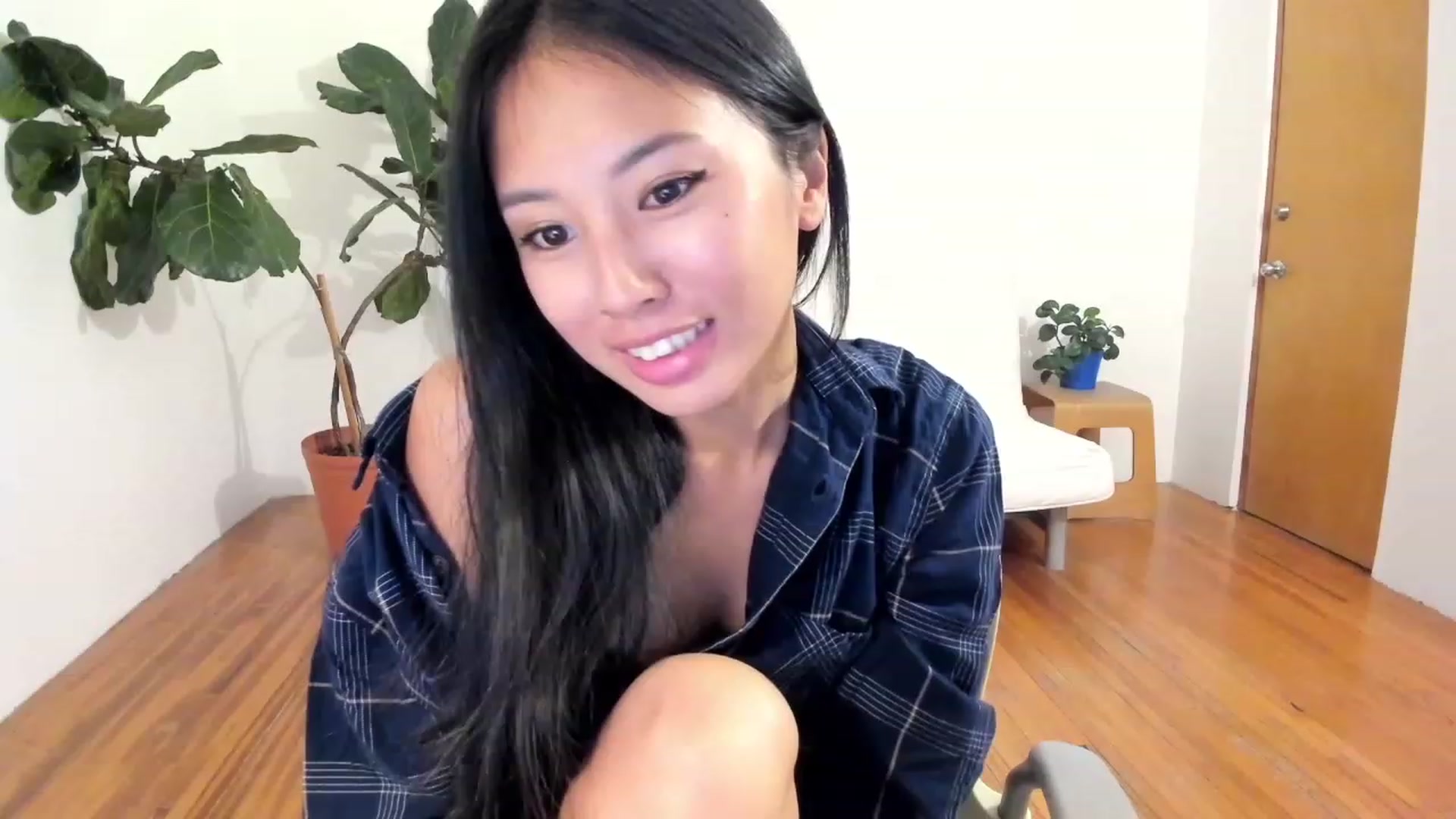 Gallery image thumbnail from Stephanie's myfreecams stream on, 08/20/2023, 09:46 image 5 of 20