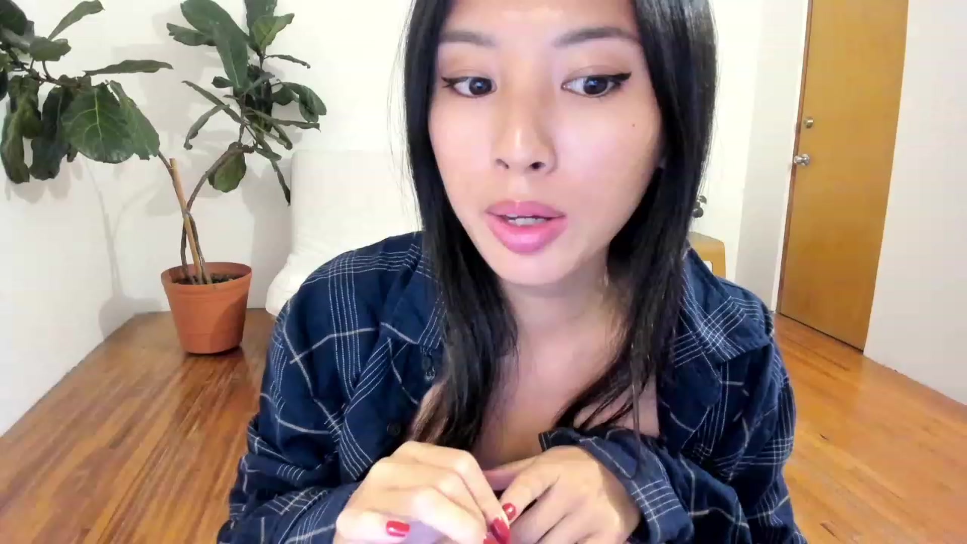 Gallery image thumbnail from Stephanie's myfreecams stream on, 08/20/2023, 10:11 image 10 of 20
