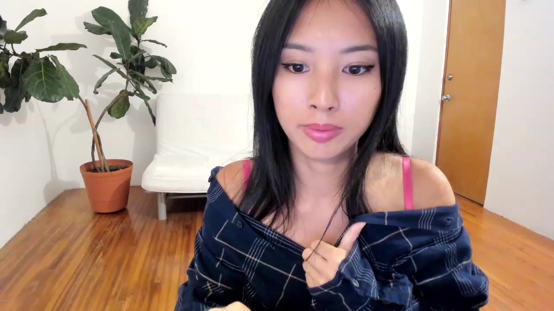 Gallery image thumbnail from Stephanie's myfreecams stream on, 08/20/2023, 10:11 image 3 of 20