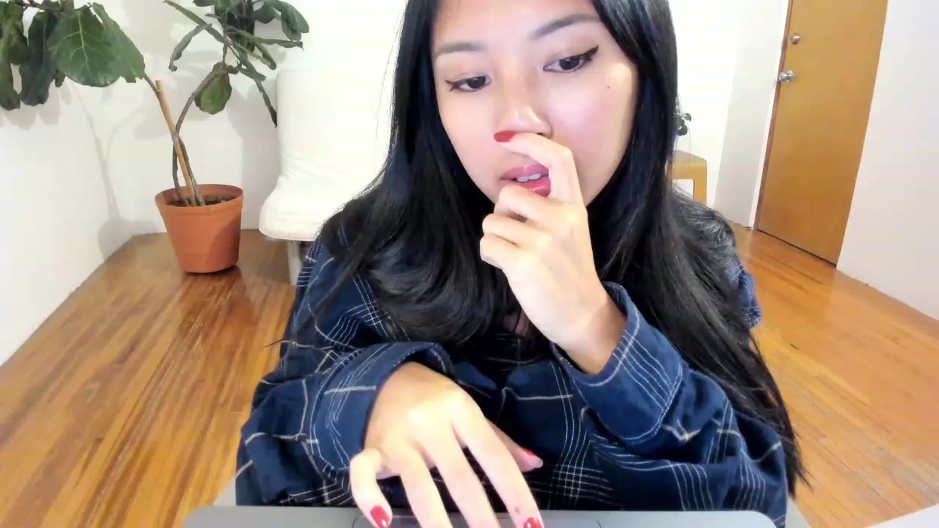 Gallery image thumbnail from Stephanie's myfreecams stream on, 08/20/2023, 10:11 image 15 of 20