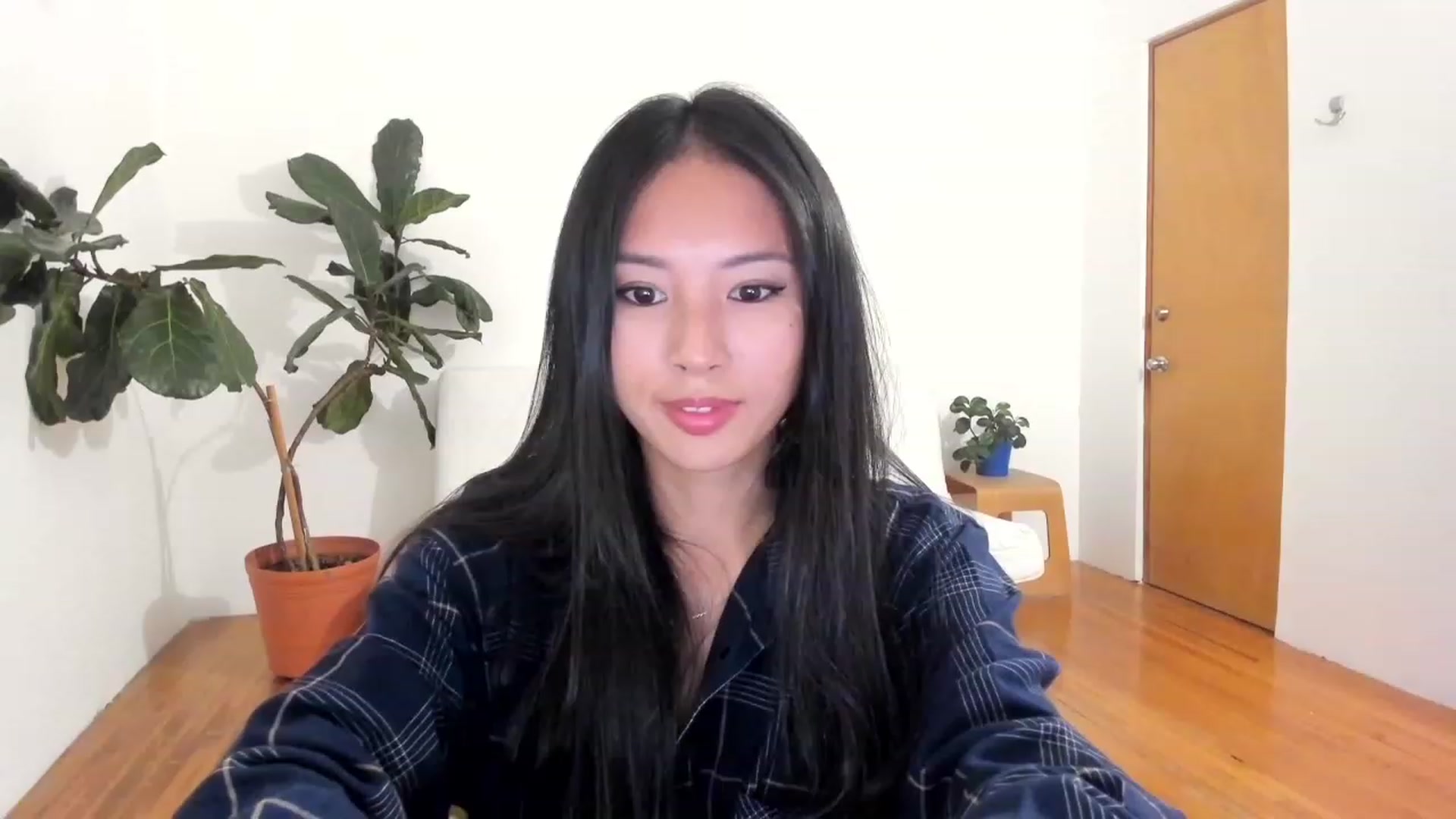 Gallery image thumbnail from Stephanie's myfreecams stream on, 08/28/2023, 06:30 image 2 of 20
