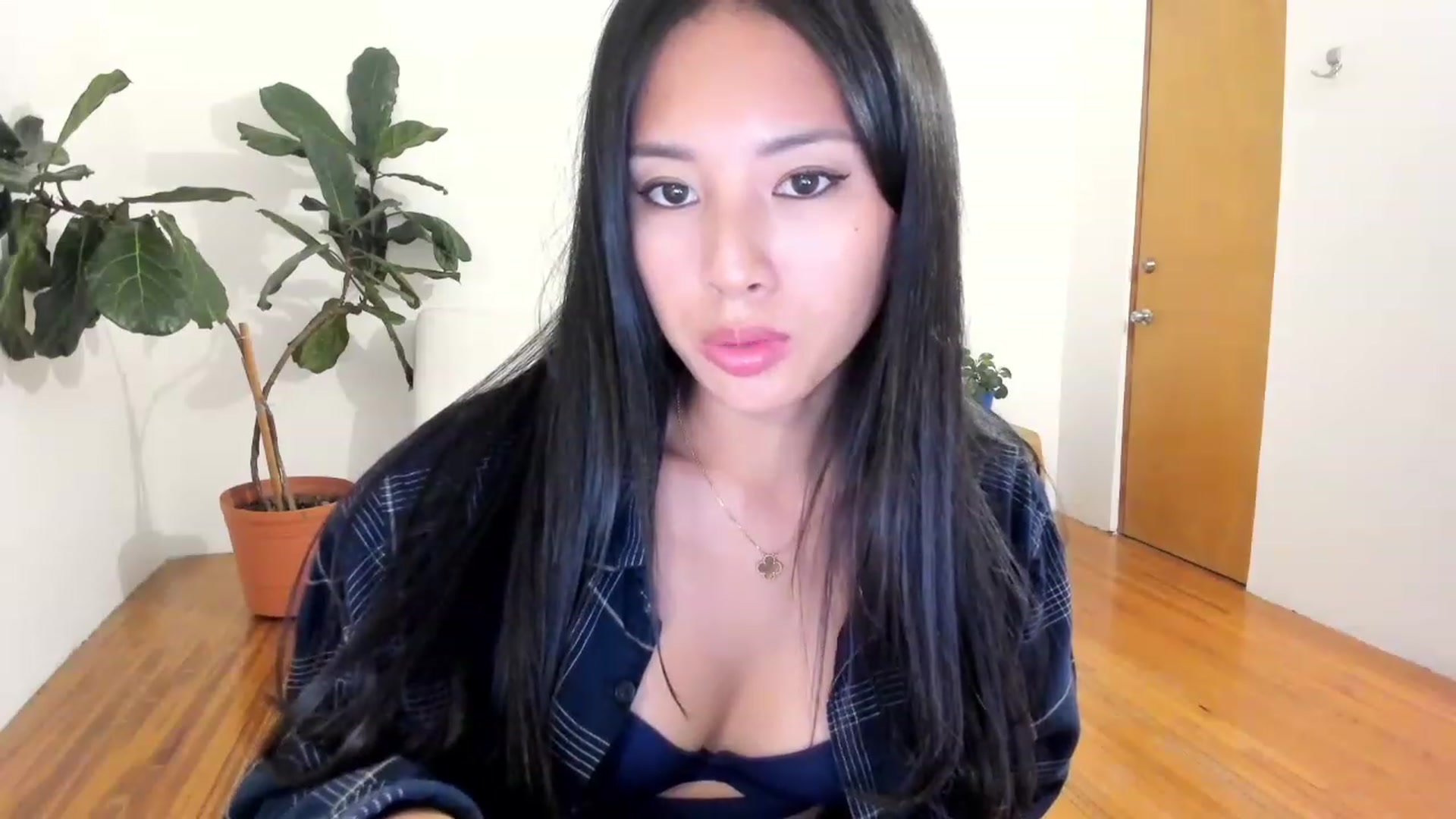Gallery image thumbnail from Stephanie's myfreecams stream on, 08/28/2023, 06:30 image 14 of 20