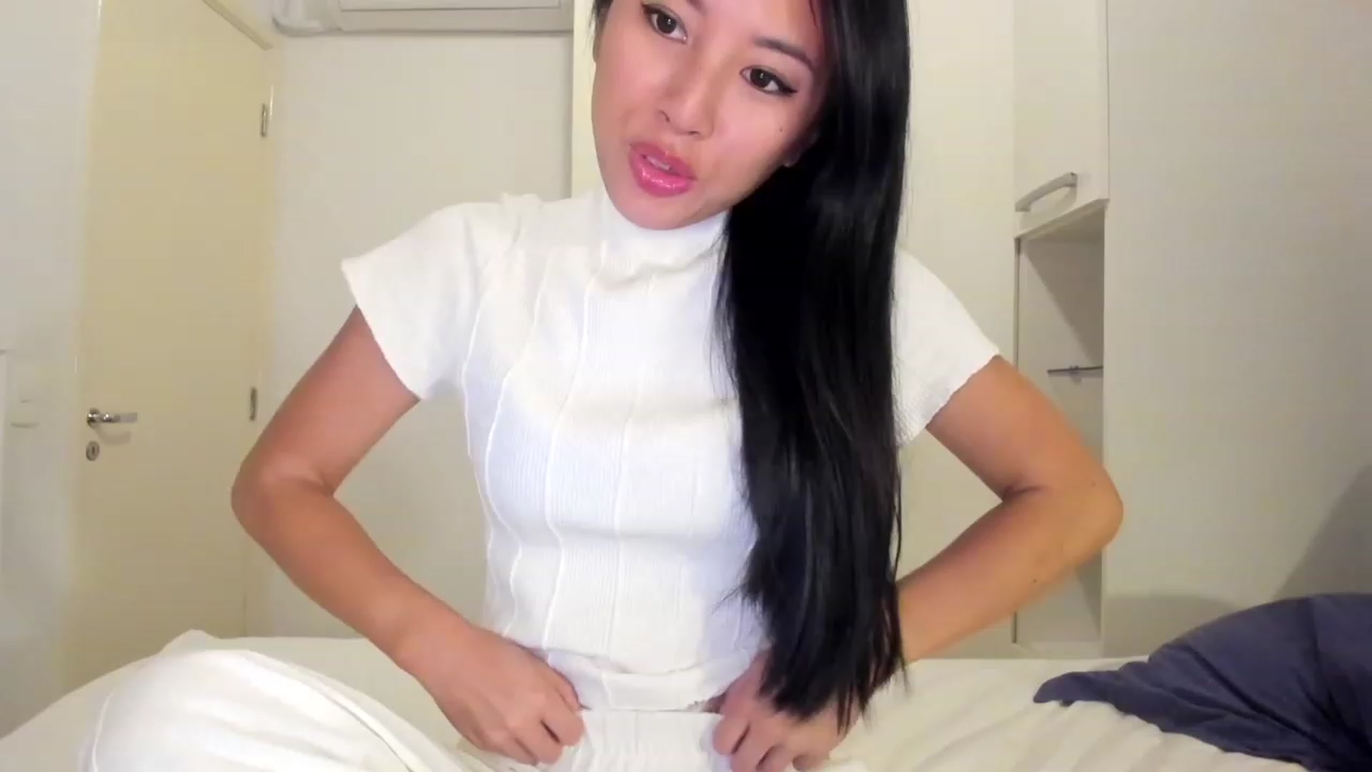 Gallery image thumbnail from Stephanie's myfreecams stream on, 10/02/2023, 04:18 image 4 of 20