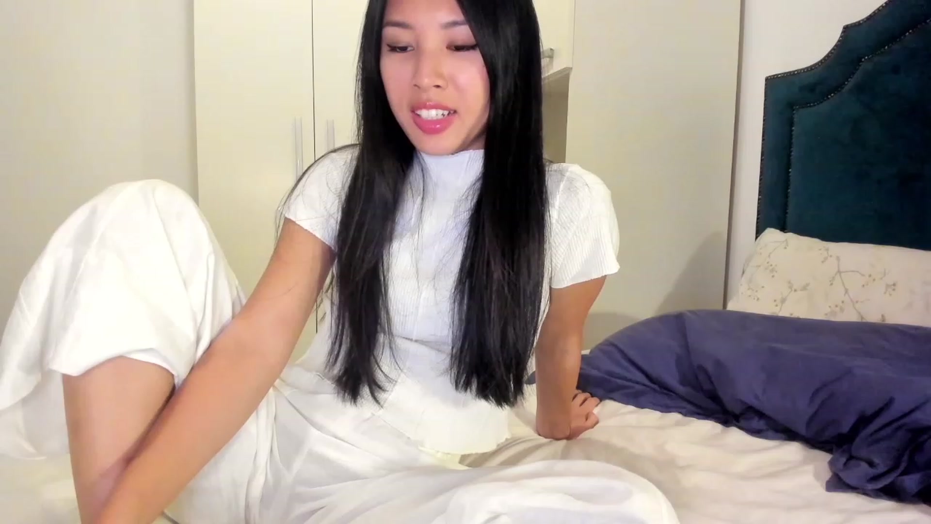 Gallery image thumbnail from Stephanie's myfreecams stream on, 10/02/2023, 04:18 image 6 of 20