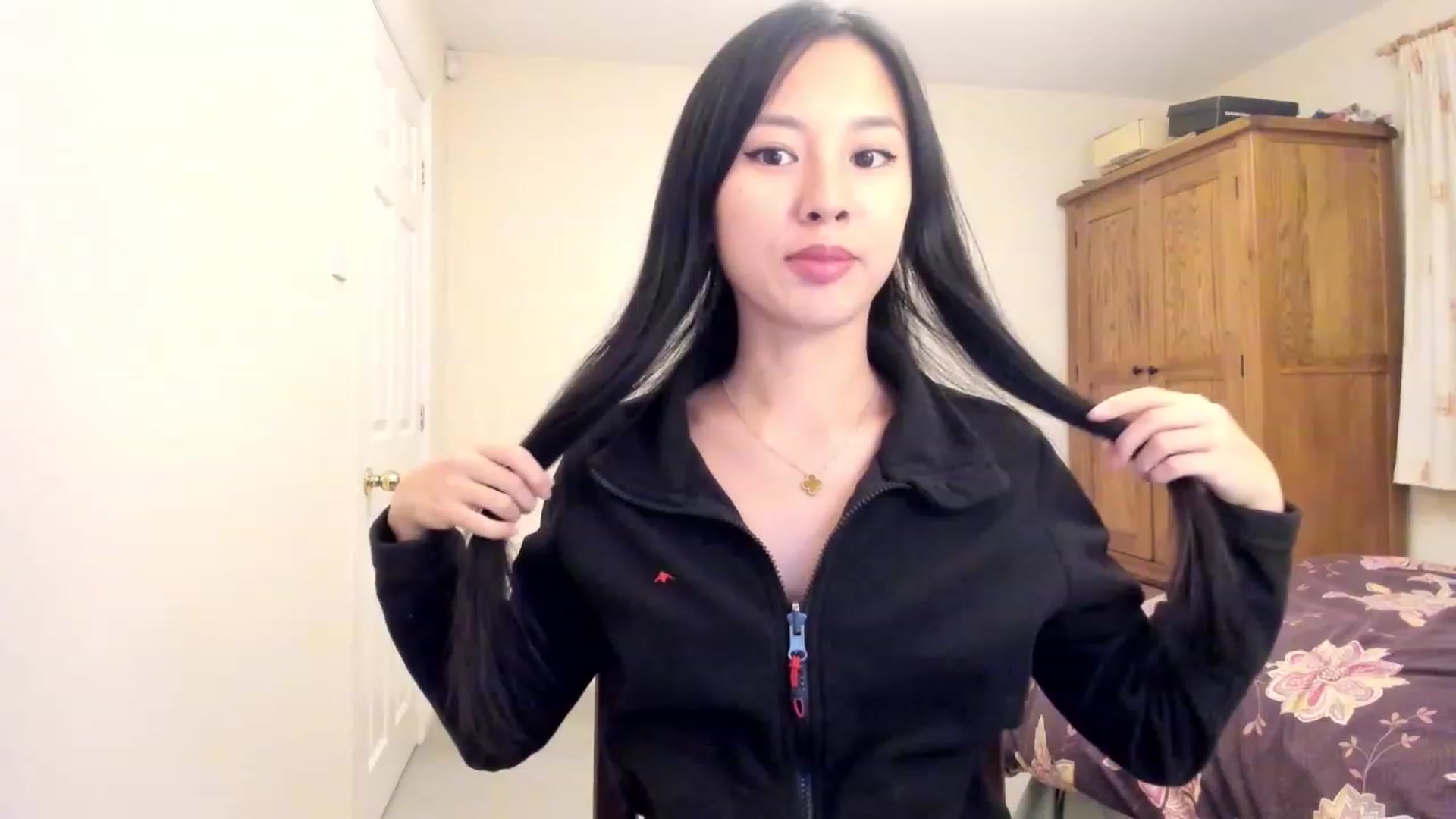 Gallery image thumbnail from Stephanie's myfreecams stream on, 01/01/2024, 22:24 image 10 of 20