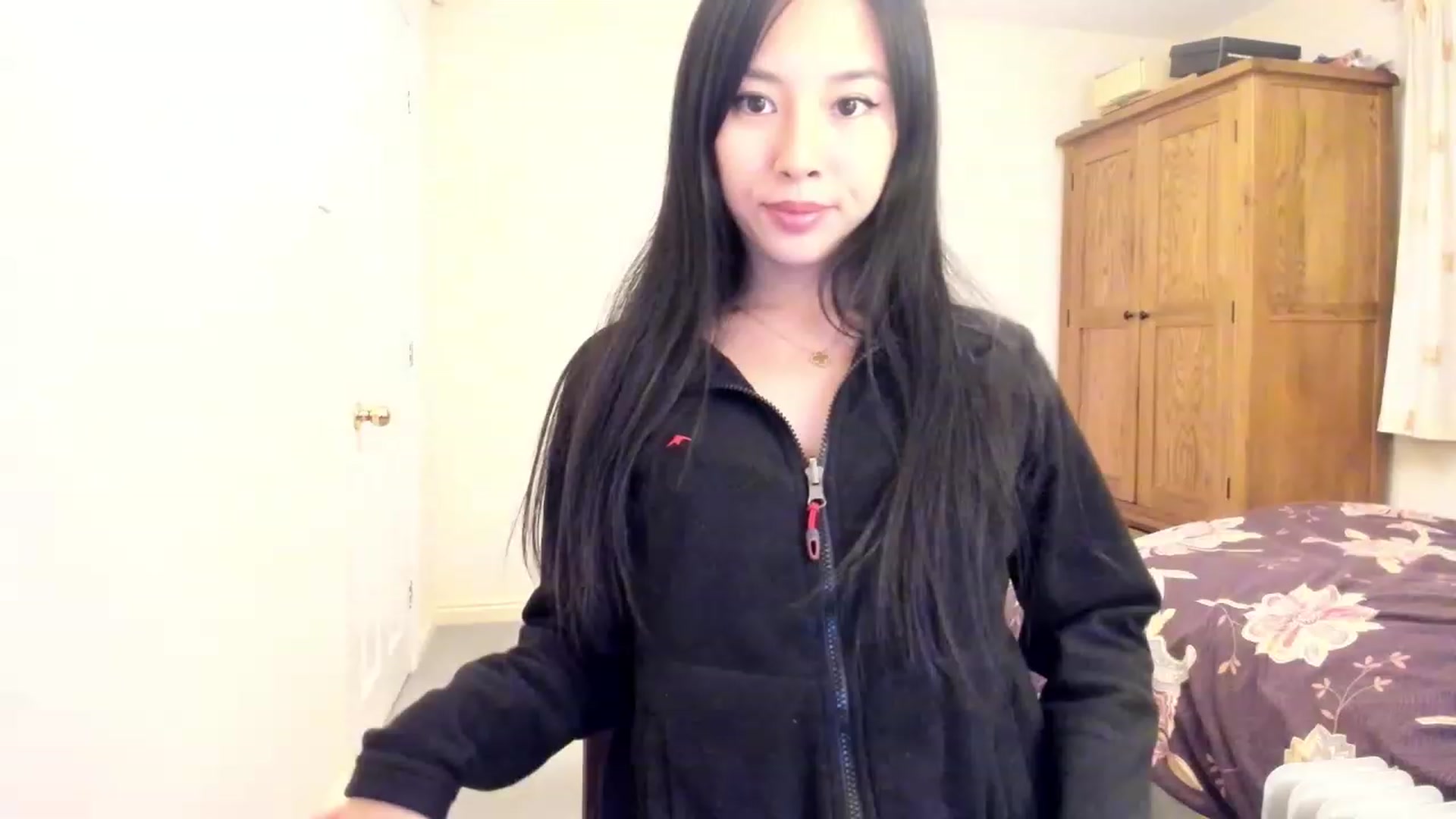 Gallery image thumbnail from Stephanie's myfreecams stream on, 01/01/2024, 22:24 image 6 of 20