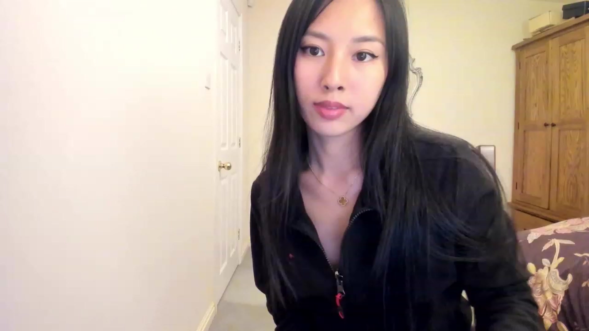 Gallery image thumbnail from Stephanie's myfreecams stream on, 01/01/2024, 22:24 image 5 of 20