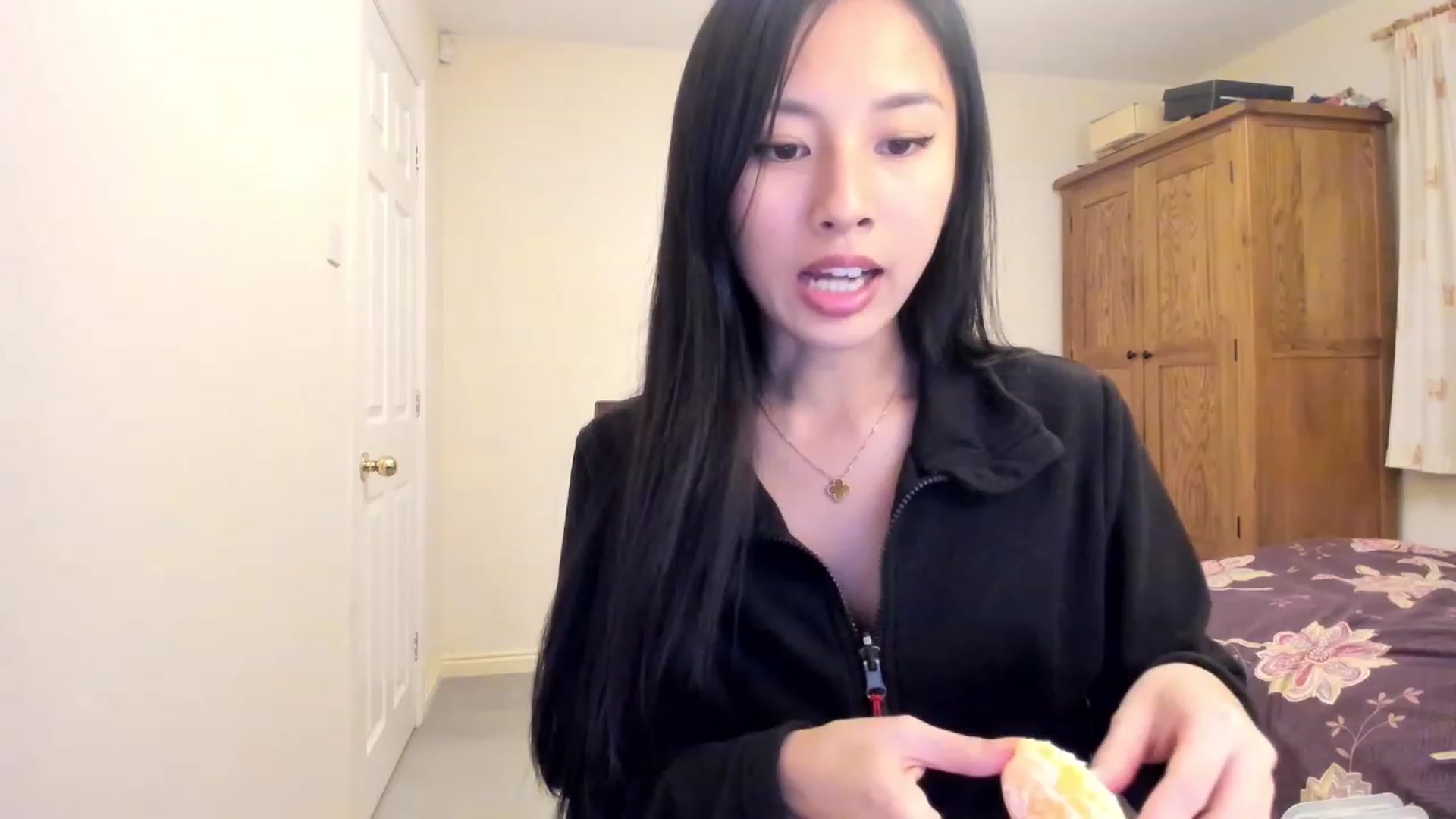 Gallery image thumbnail from Stephanie's myfreecams stream on, 01/02/2024, 24:51 image 4 of 20