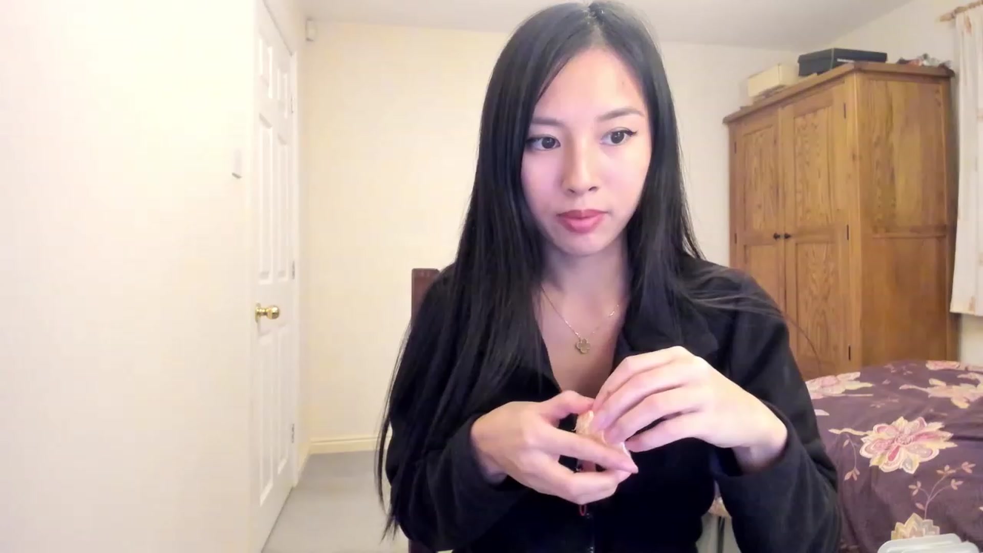 Gallery image thumbnail from Stephanie's myfreecams stream on, 01/02/2024, 24:51 image 5 of 20