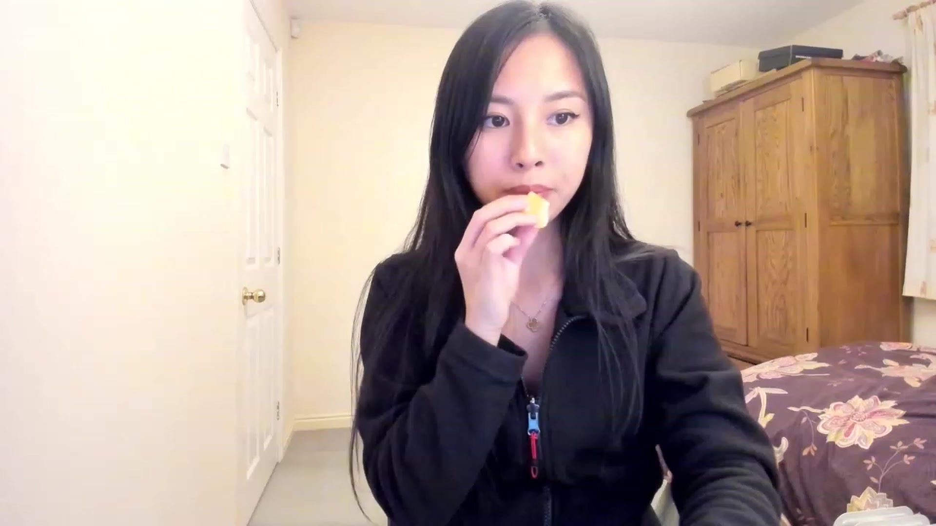 Gallery image thumbnail from Stephanie's myfreecams stream on, 01/02/2024, 24:51 image 6 of 20