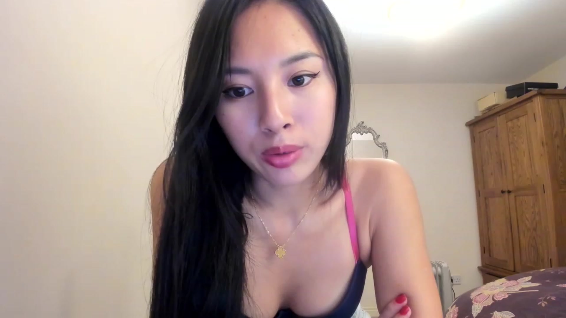 Gallery image thumbnail from Stephanie's myfreecams stream on, 01/05/2024, 02:50 image 10 of 20