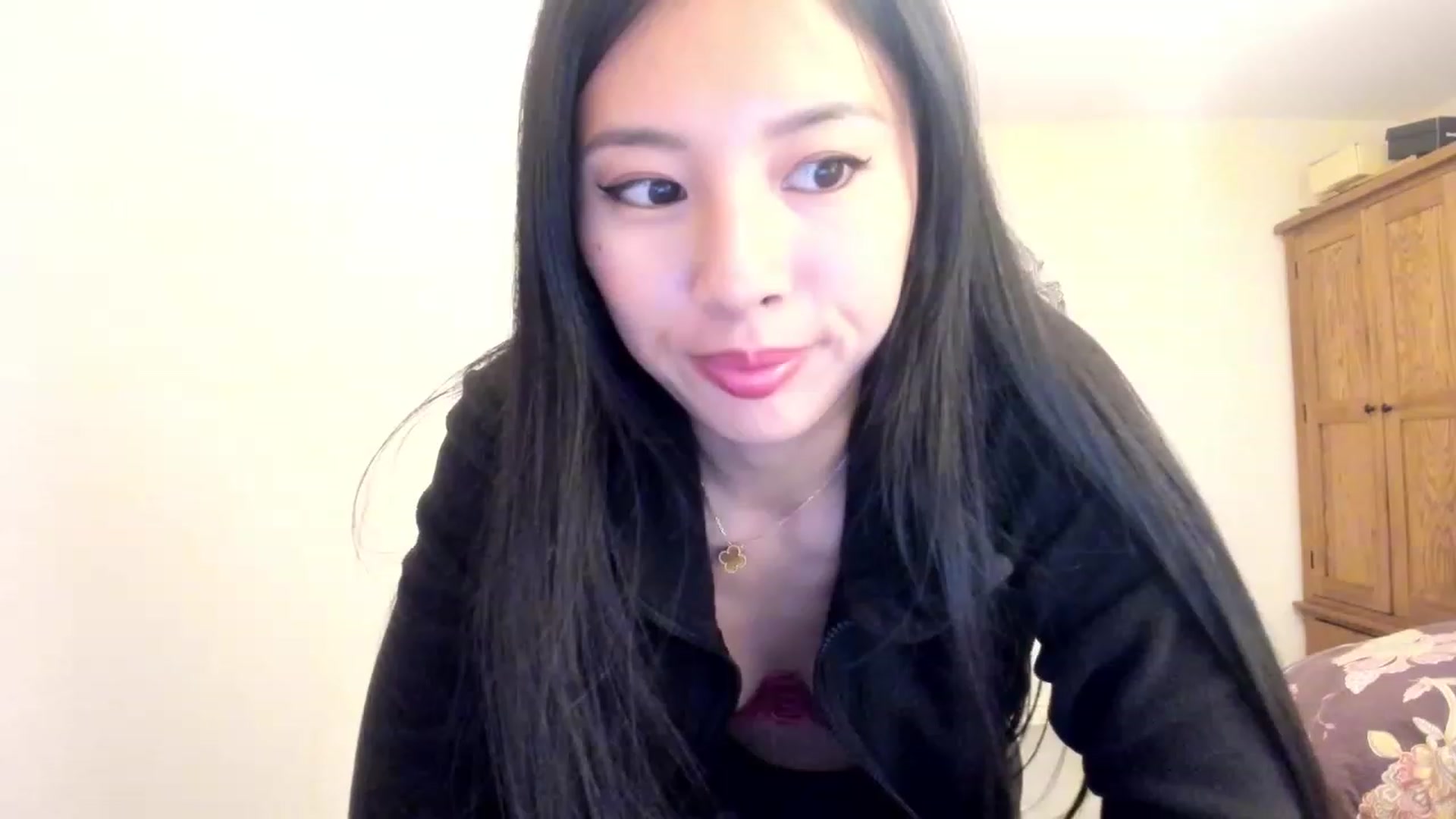 Gallery image thumbnail from Stephanie's myfreecams stream on, 01/06/2024, 01:16 image 5 of 20