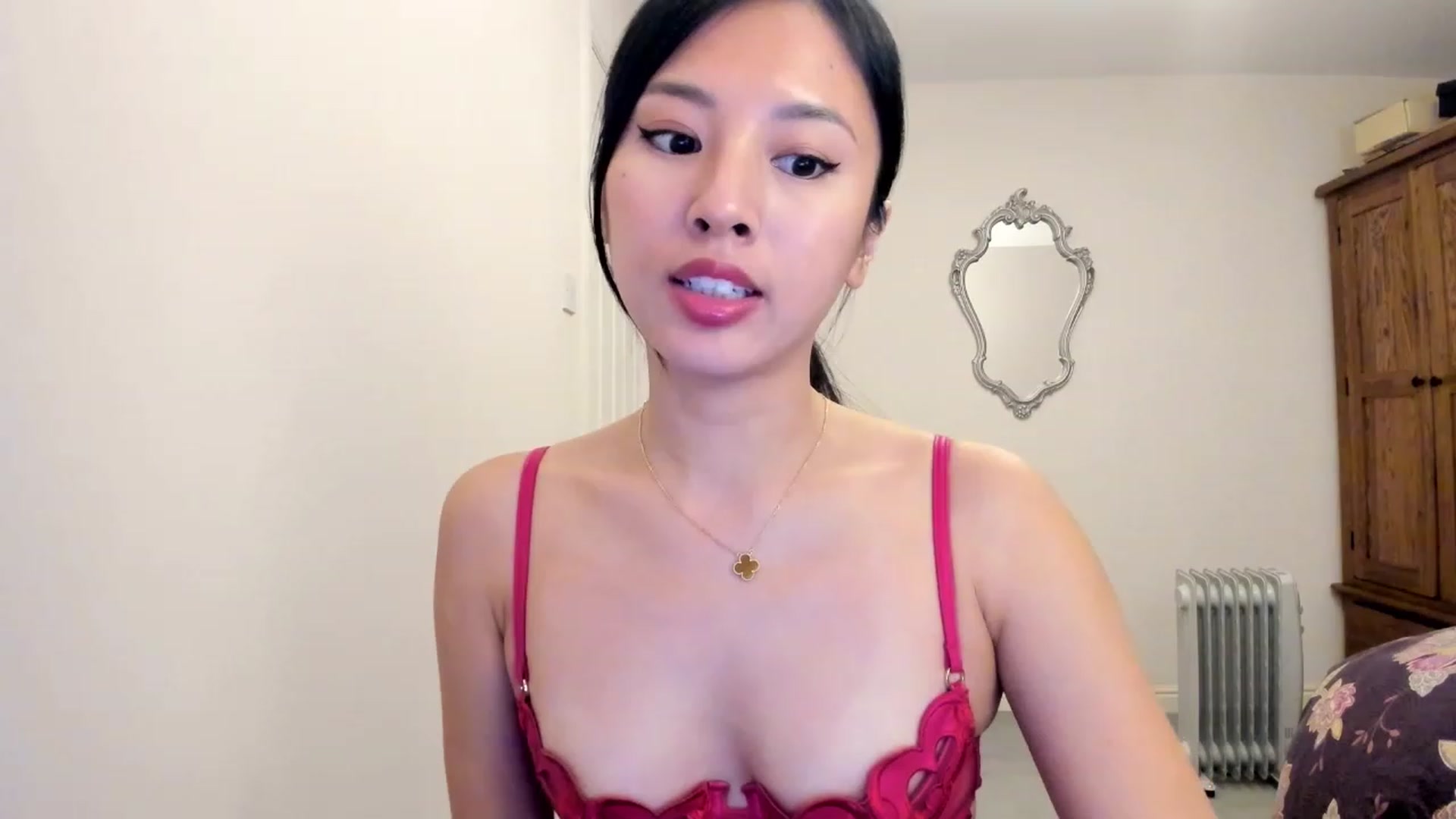Gallery image thumbnail from Stephanie's myfreecams stream on, 01/06/2024, 03:24 image 10 of 20
