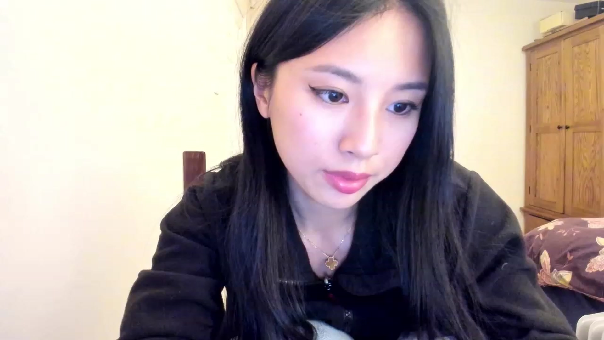 Gallery image thumbnail from Stephanie's myfreecams stream on, 01/10/2024, 07:04 image 16 of 20