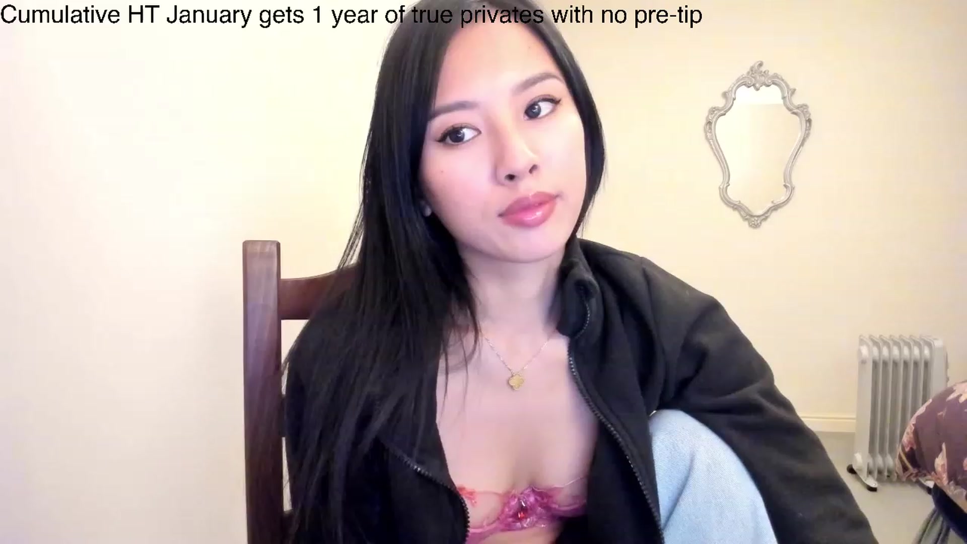 Gallery image thumbnail from Stephanie's myfreecams stream on, 01/12/2024, 03:57 image 15 of 20