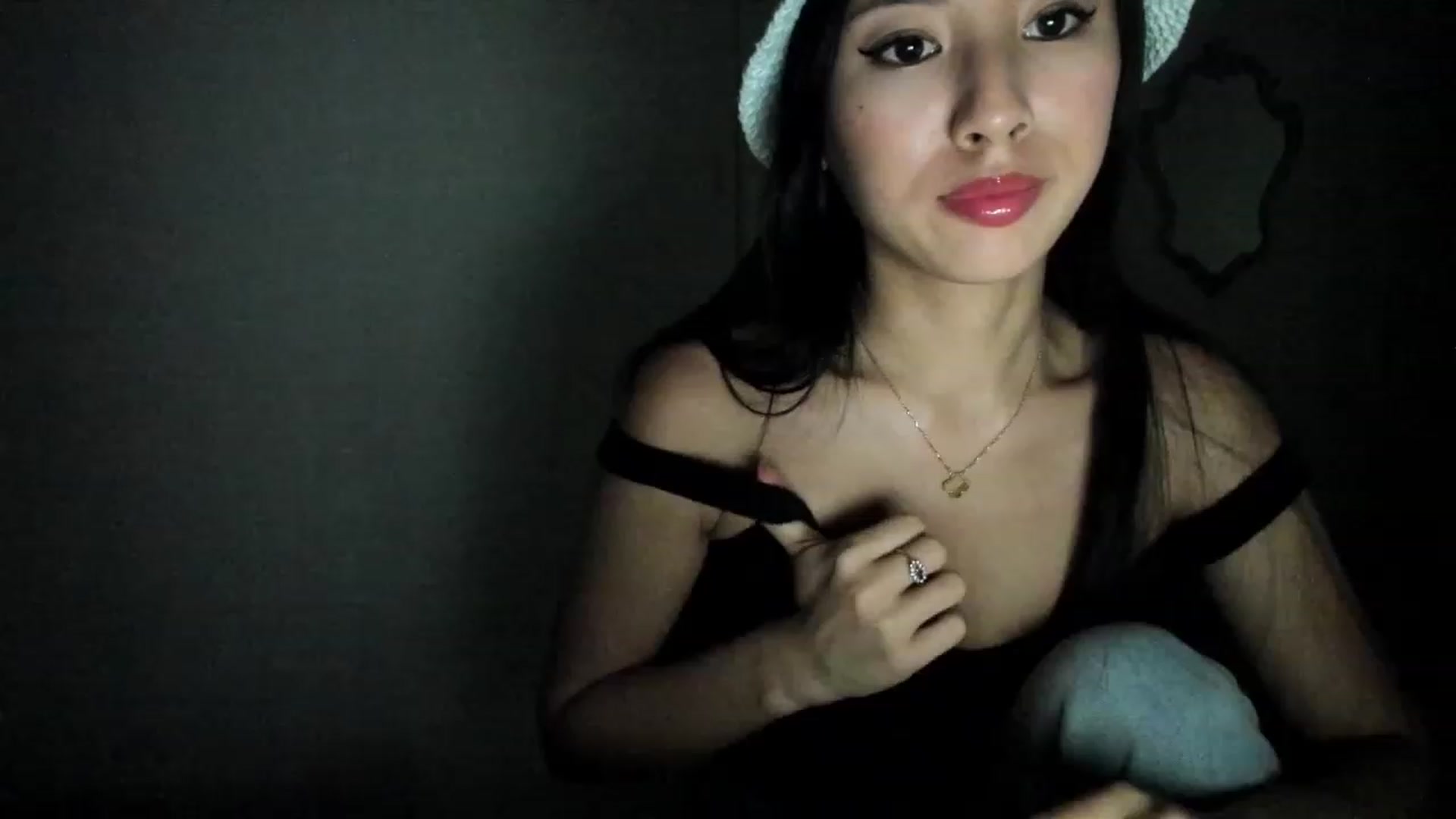 Gallery image thumbnail from Stephanie's myfreecams stream on, 01/13/2024, 10:32 image 8 of 20