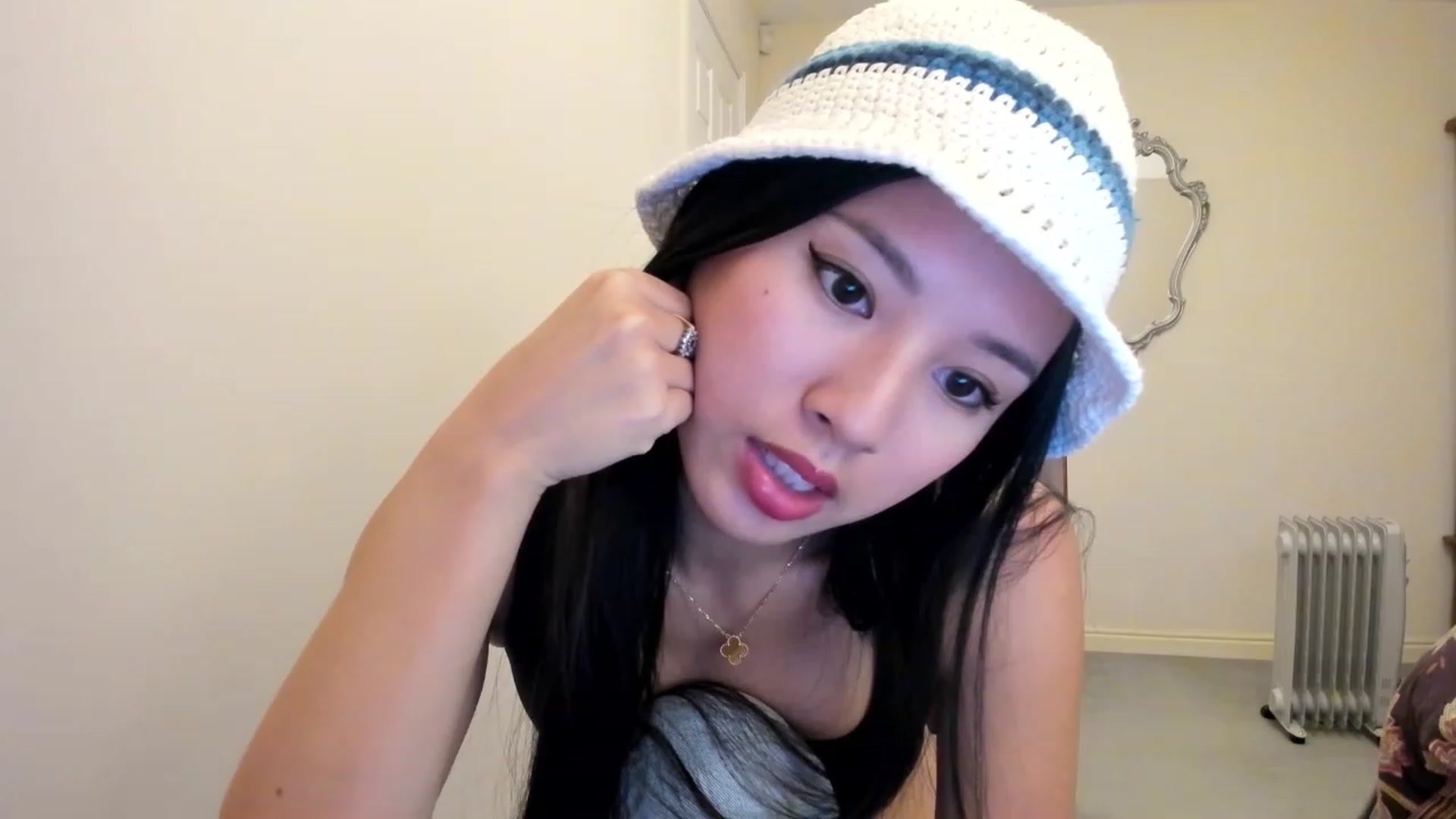 Gallery image thumbnail from Stephanie's myfreecams stream on, 01/13/2024, 10:32 image 3 of 20