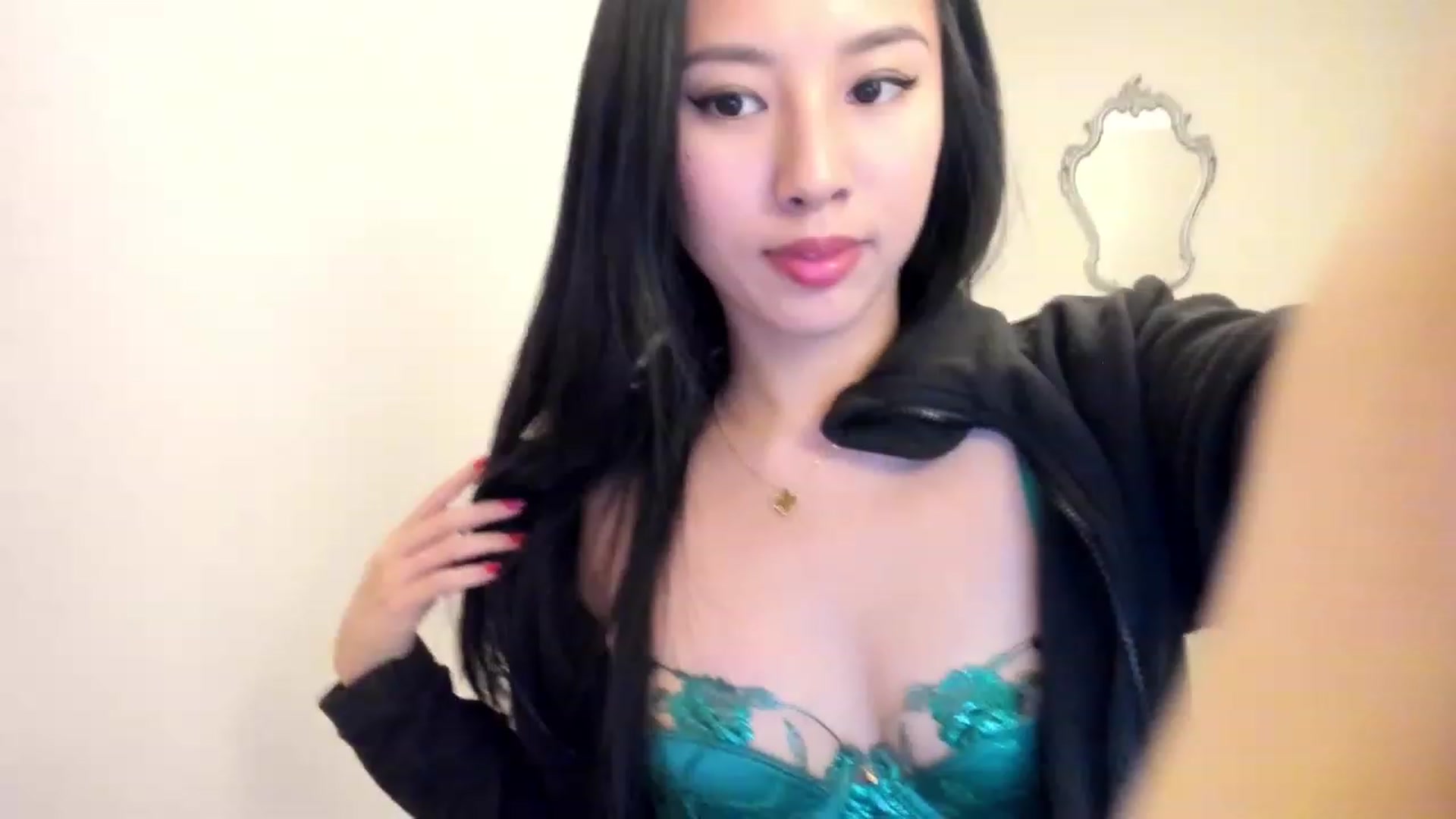 Gallery image thumbnail from Stephanie's myfreecams stream on, 01/14/2024, 07:27 image 3 of 20