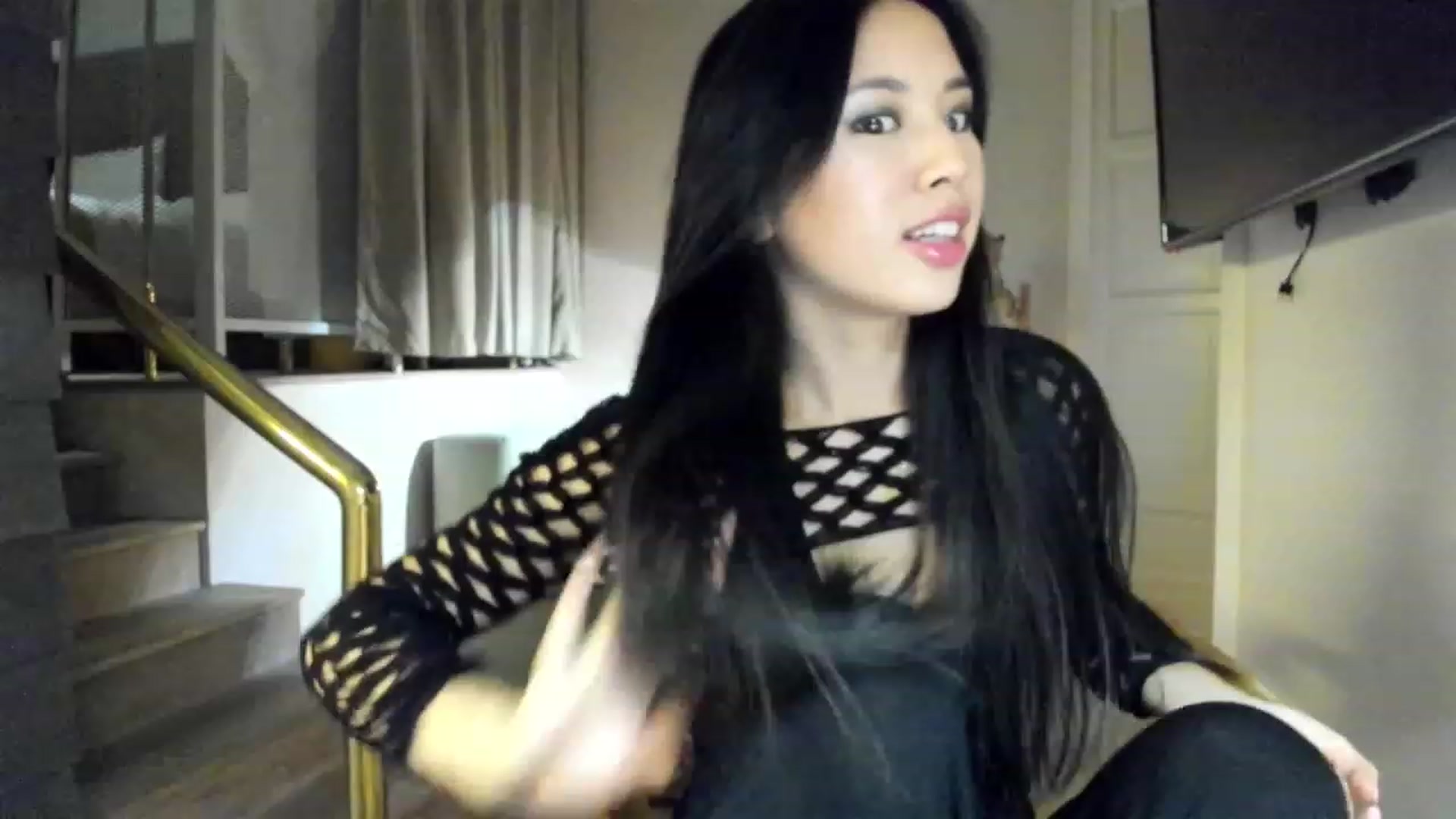 Gallery image thumbnail from Stephanie's myfreecams stream on, 02/19/2024, 07:00 image 18 of 20