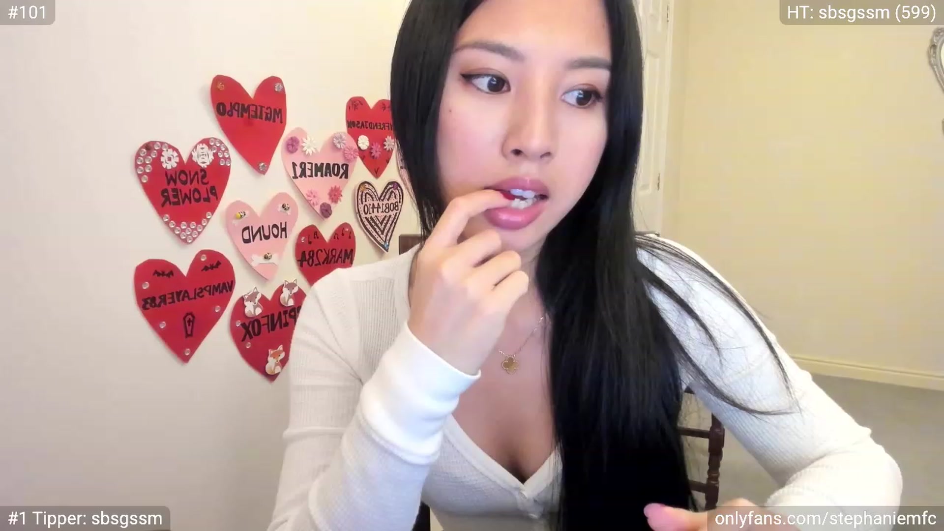Gallery image thumbnail from Stephanie's myfreecams stream on, 03/13/2024, 06:08 image 13 of 20