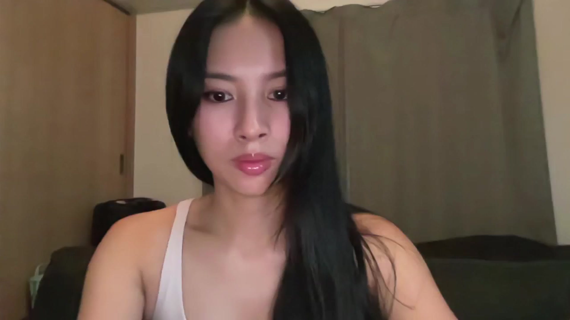 Gallery image thumbnail from Stephanie's myfreecams stream on, 01/04/2025, 08:16 image 18 of 20