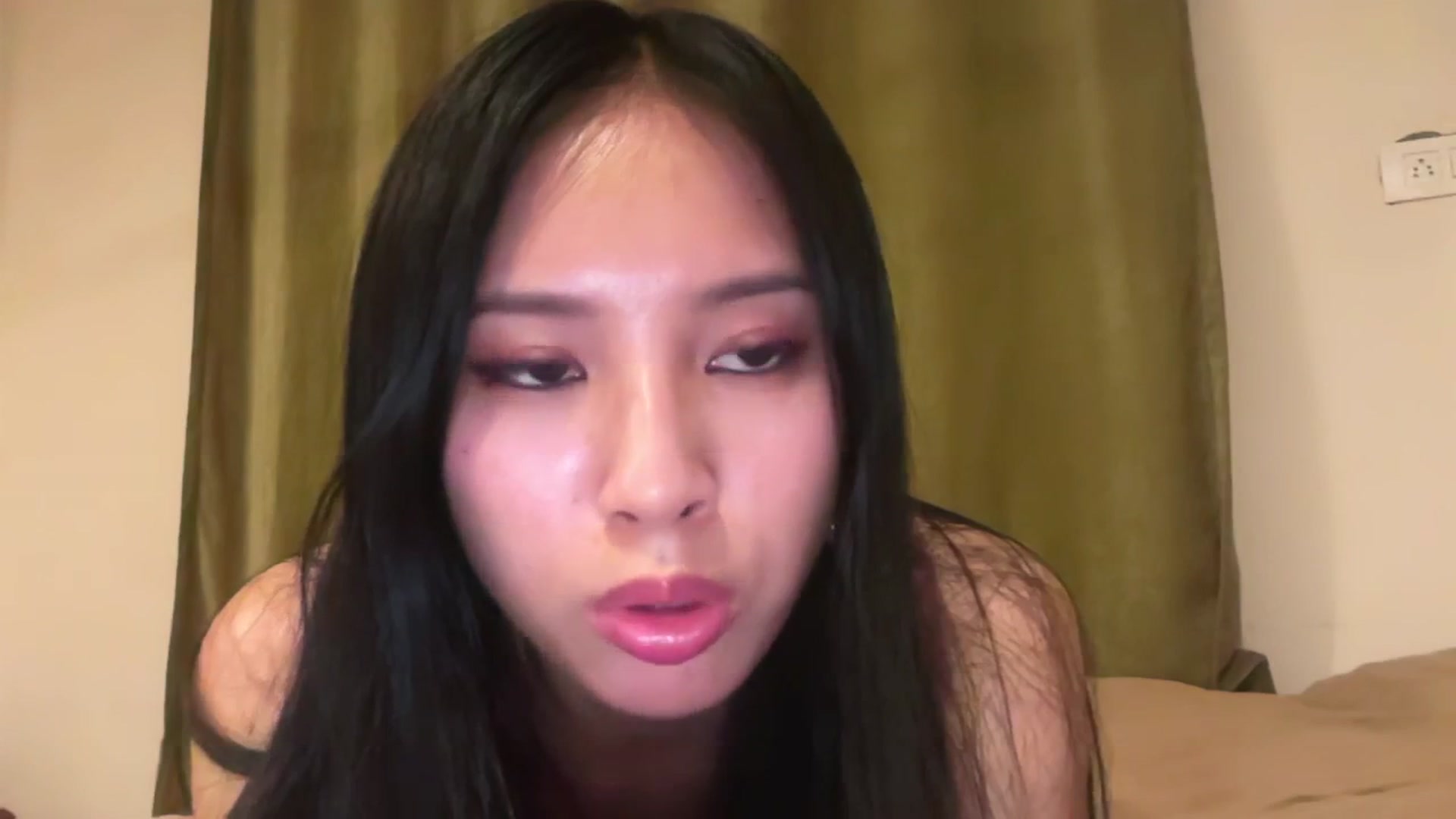 Gallery image thumbnail from Stephanie's myfreecams stream on, 06/08/2025, 20:05 image 17 of 20