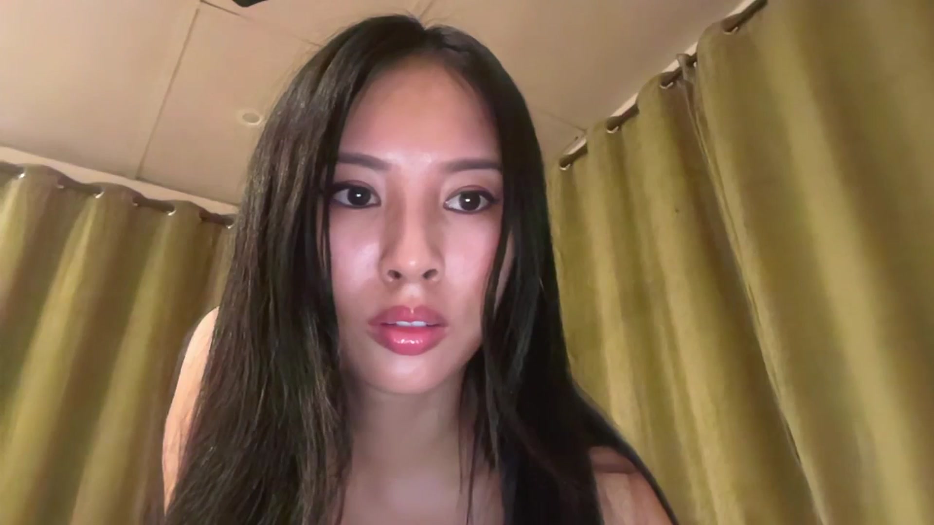 Gallery image thumbnail from Stephanie's myfreecams stream on, 06/08/2025, 20:05 image 12 of 20