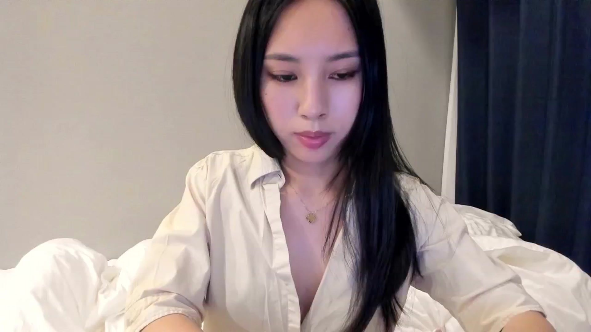 Gallery image thumbnail from Stephanie's myfreecams stream on, 03/18/2026, 14:28 image 17 of 20