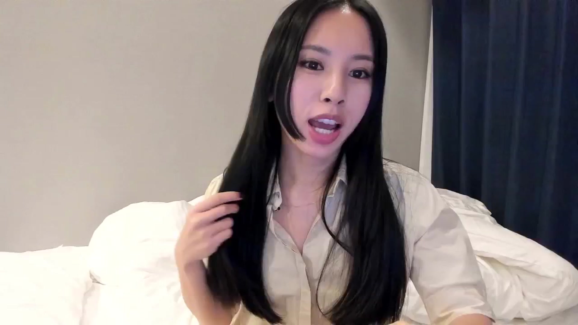 Gallery image thumbnail from Stephanie's myfreecams stream on, 03/18/2026, 14:28 image 1 of 20