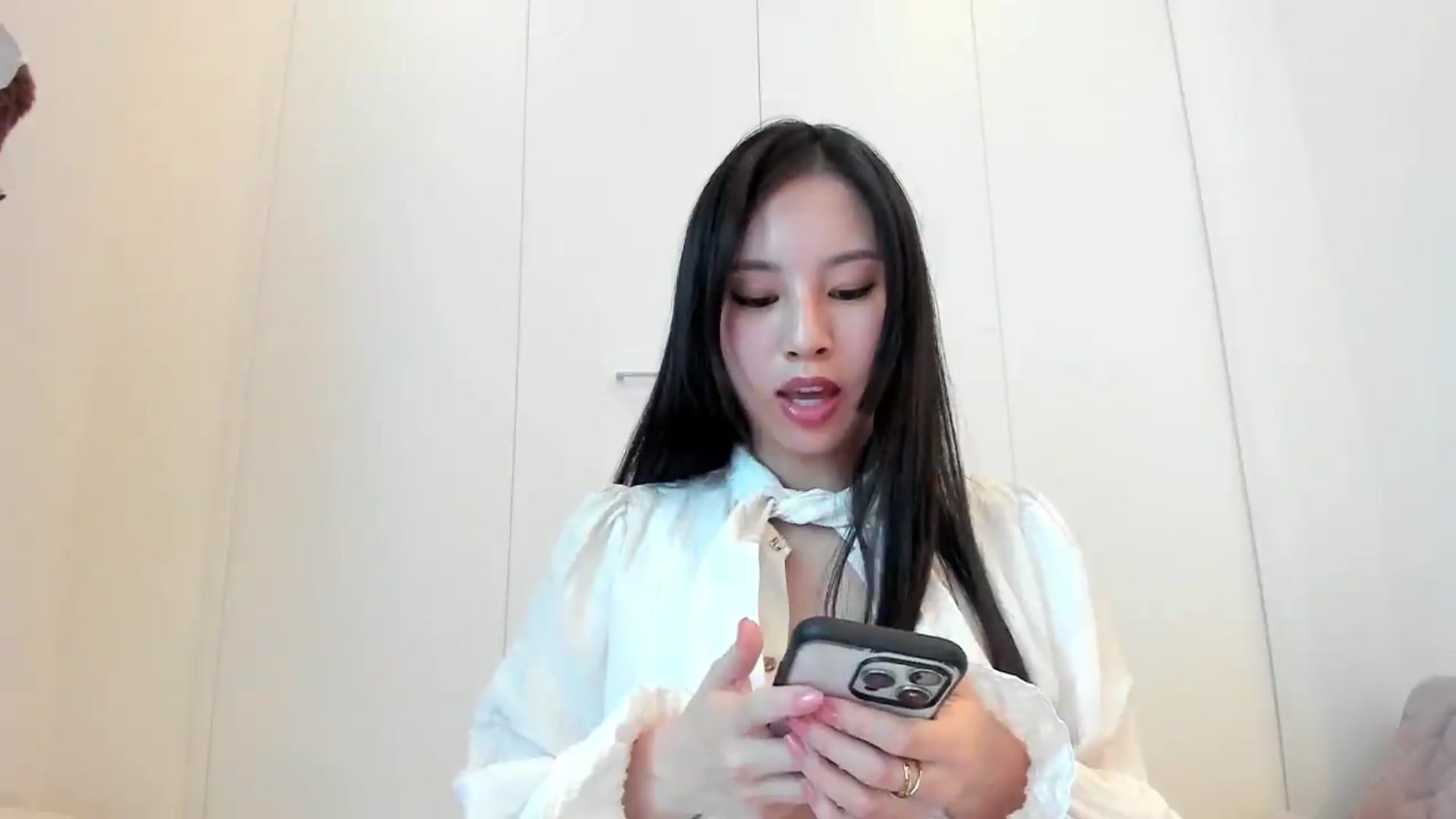 Gallery image thumbnail from Stephanie's myfreecams stream on, 05/18/2026, 07:47 image 16 of 20
