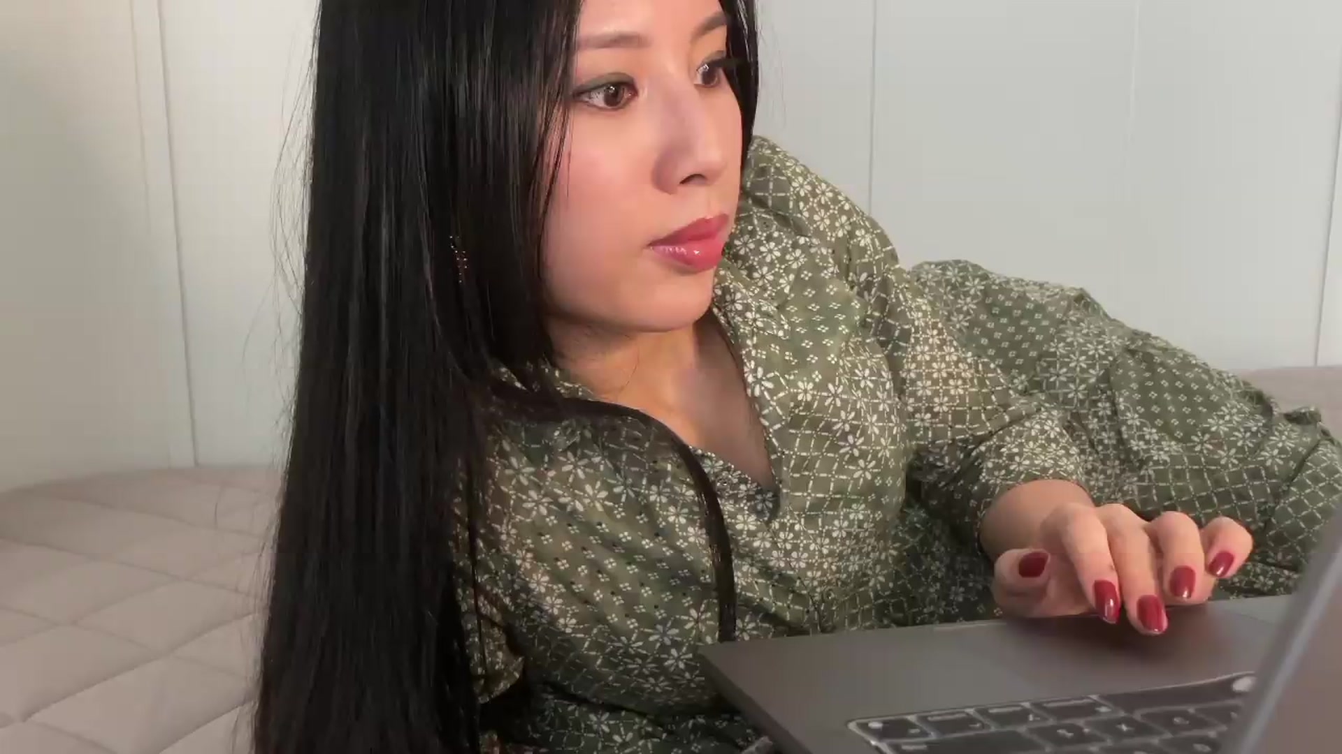 Gallery image thumbnail from Stephanie's myfreecams stream on, 06/24/2026, 08:01 image 2 of 20