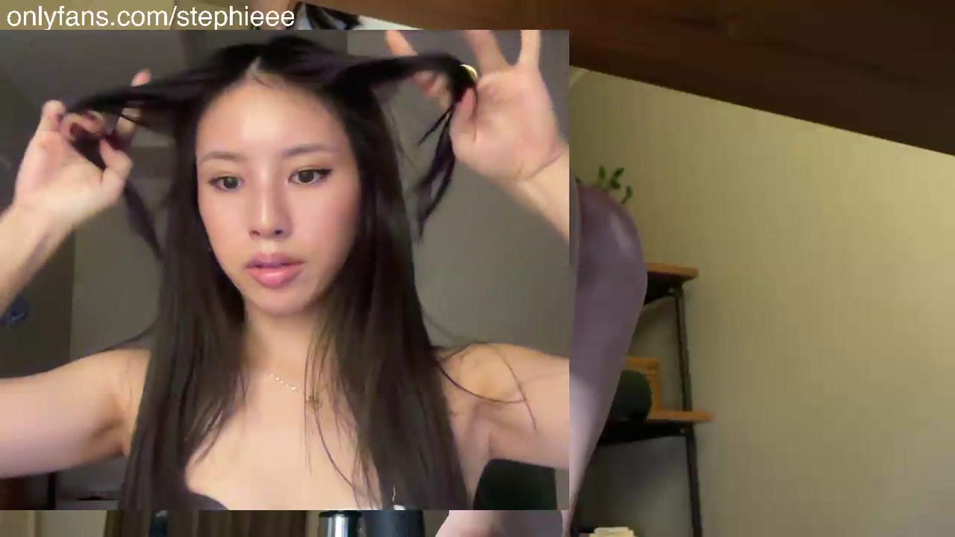 Gallery image thumbnail from Stephanie's myfreecams stream on, 08/06/2026, 21:04 image 16 of 20