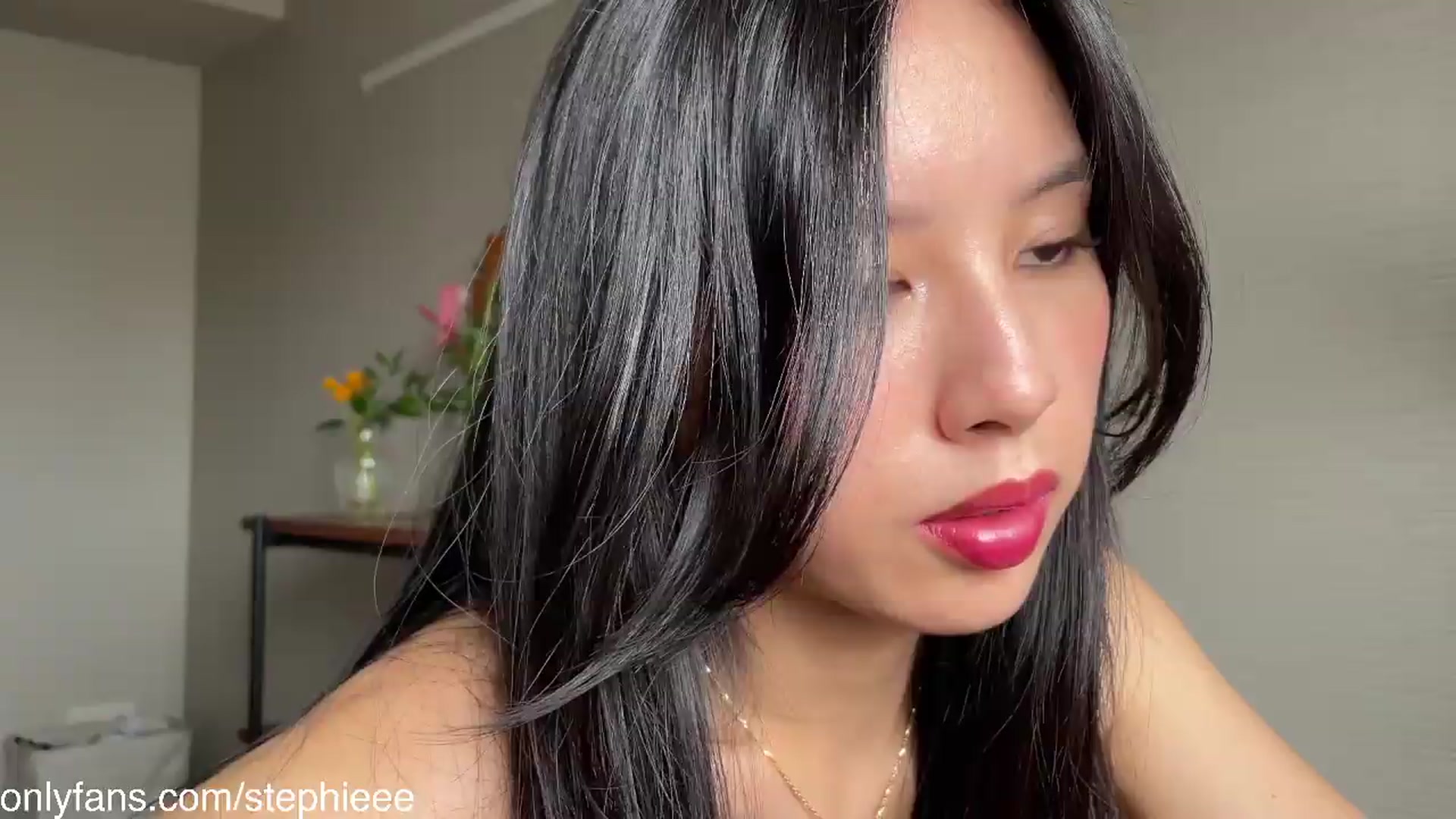 Gallery image thumbnail from Stephanie's myfreecams stream on, 08/17/2026, 08:22 image 7 of 20