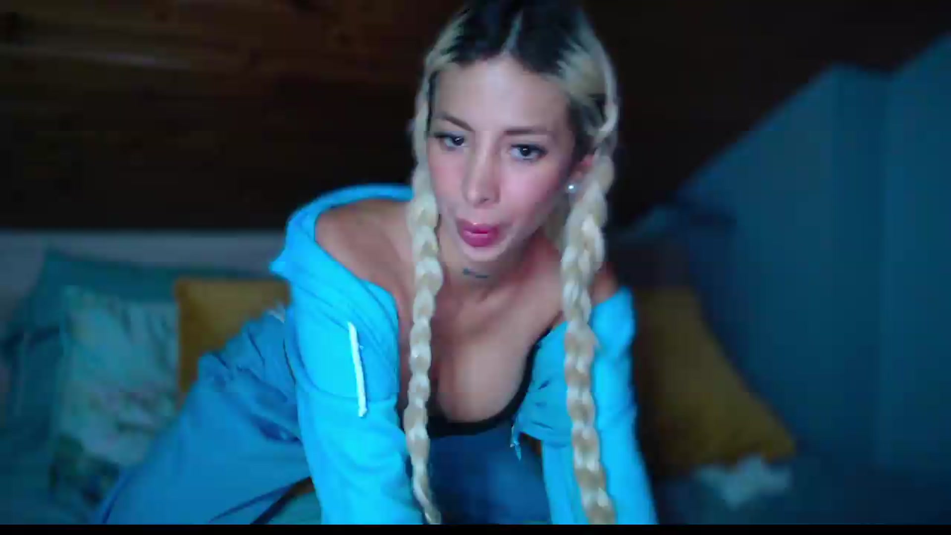 Gallery image thumbnail from StephanieDj's myfreecams stream on, 05/25/2026, 01:49 image 12 of 20